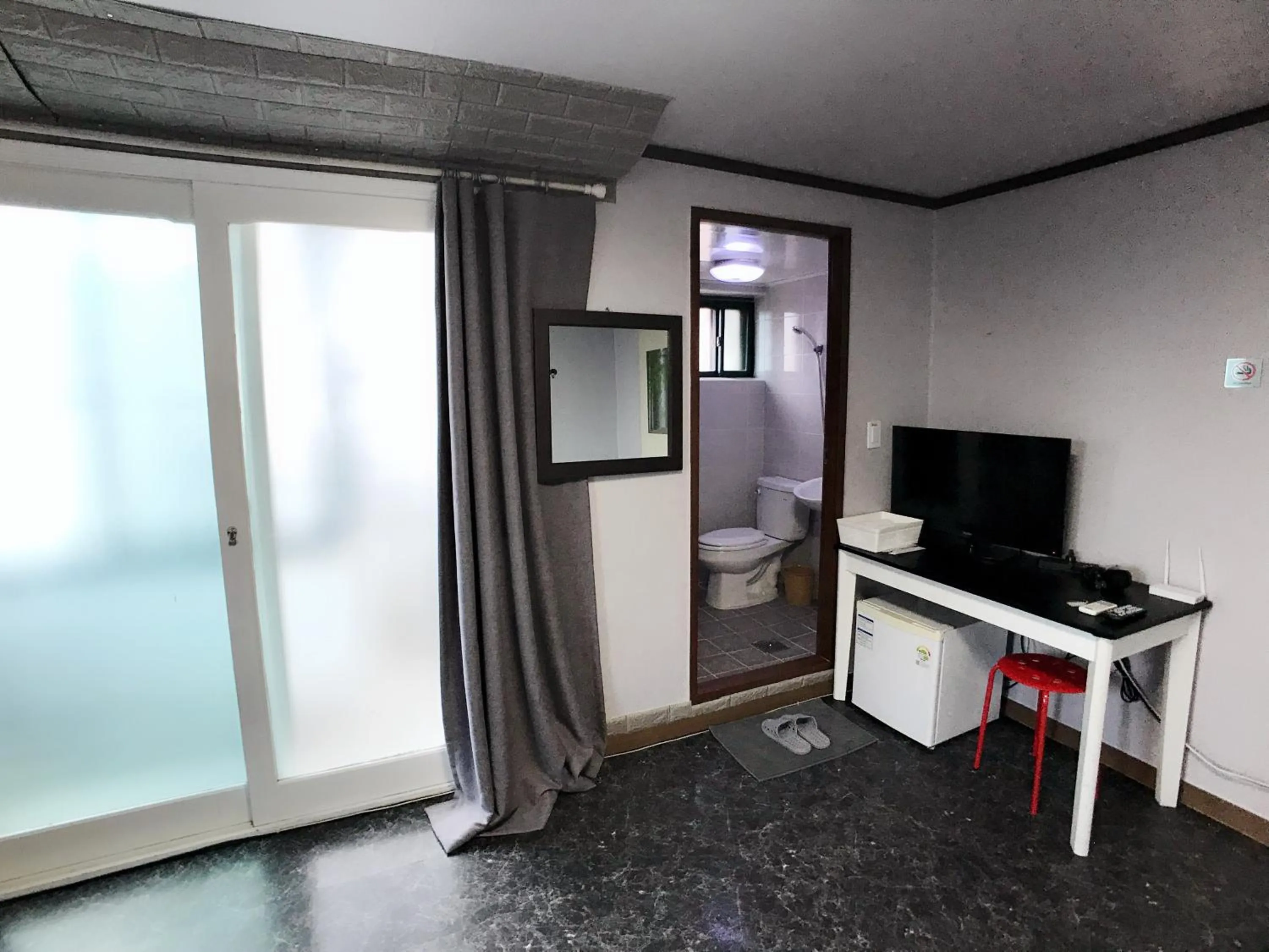 TV and multimedia in 1012 House Namsan - Foreigner Only