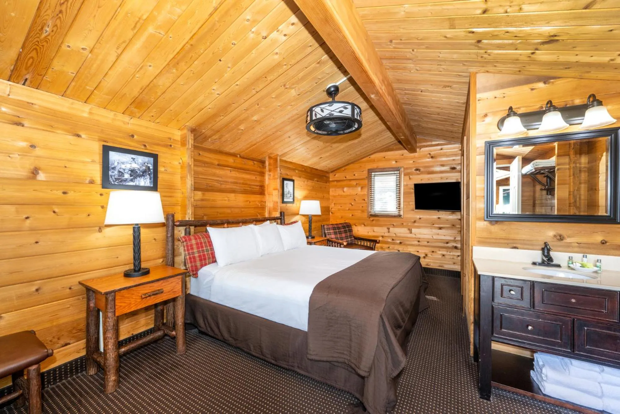 Bed in Denali Park Village