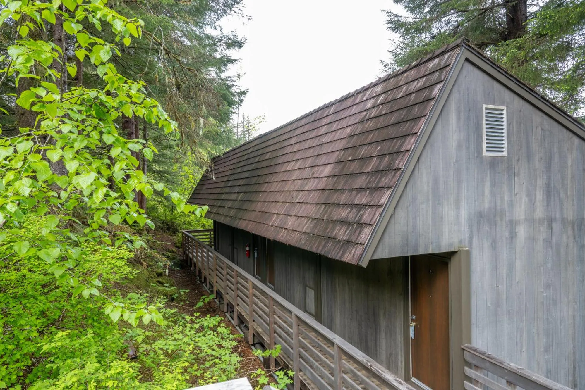 Property building in Glacier Bay Lodge