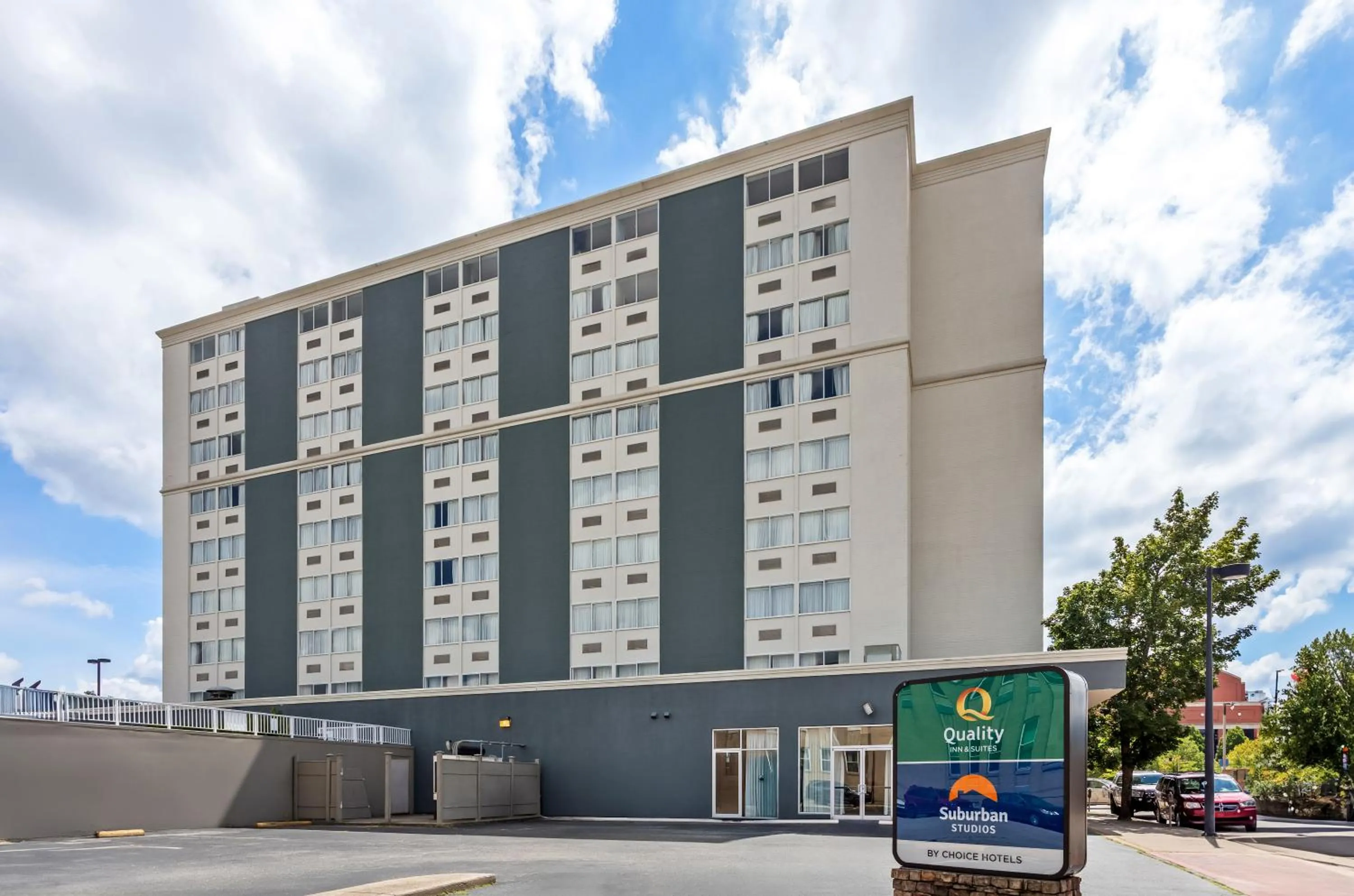 Quality Inn & Suites Charleston - Civic Center
