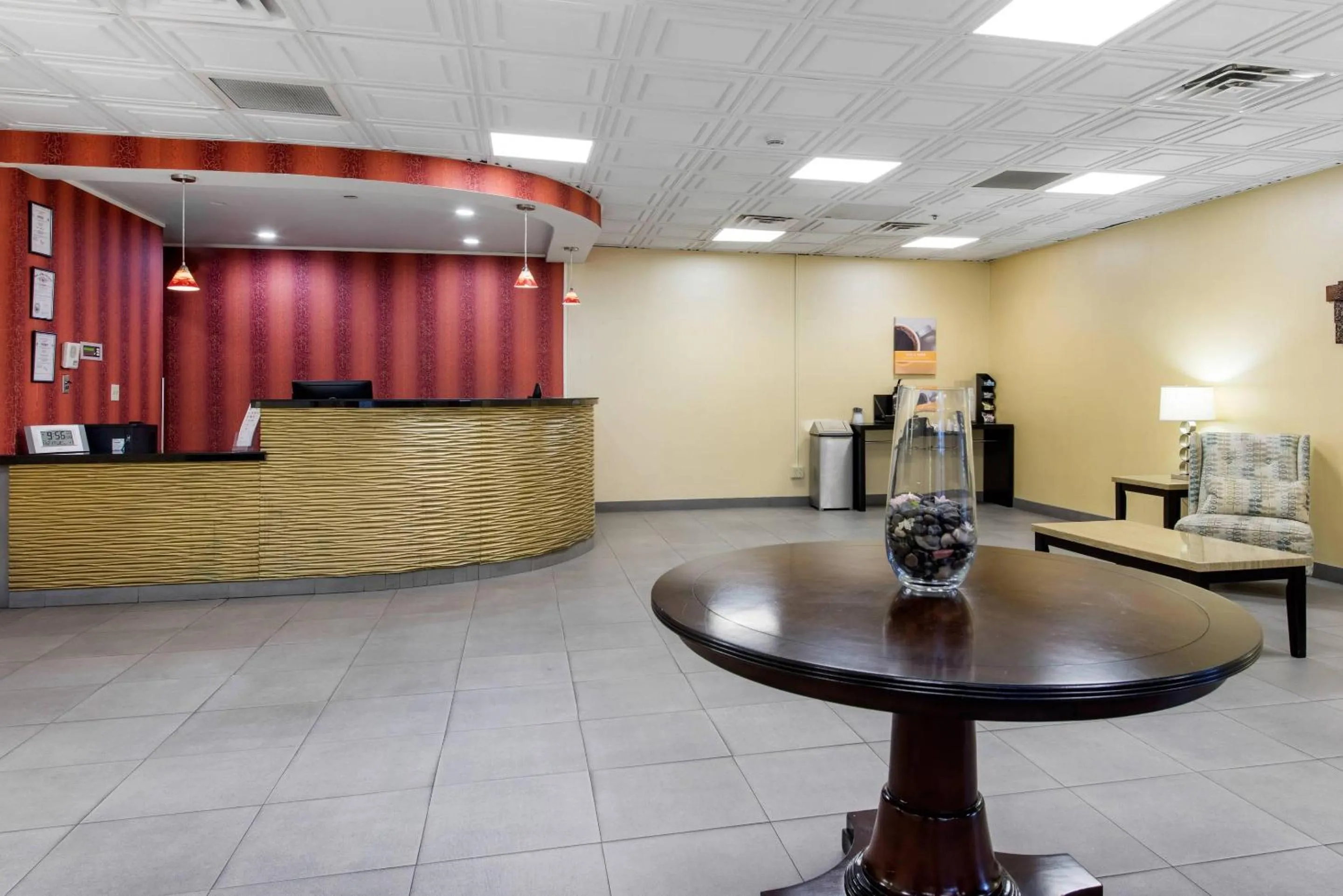Lobby or reception in Quality Inn & Suites Charleston - Civic Center