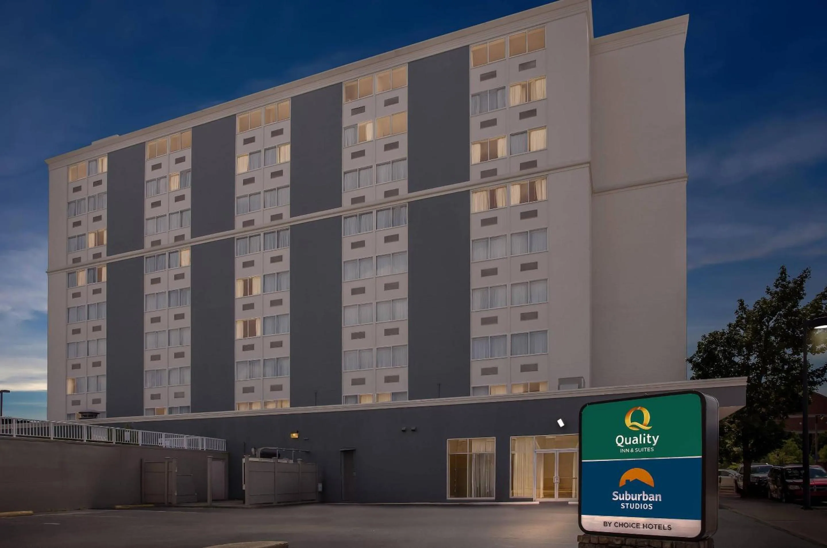 Property building in Quality Inn & Suites Charleston - Civic Center