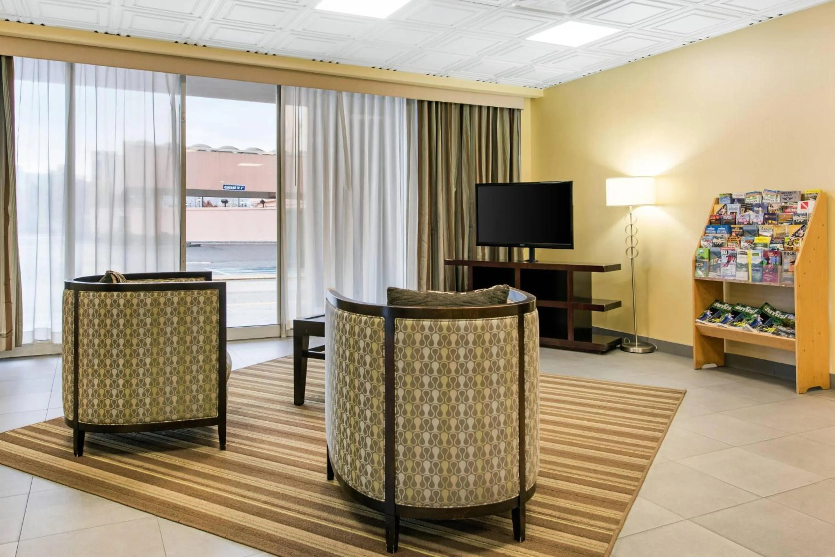Lobby or reception in Quality Inn & Suites Charleston - Civic Center
