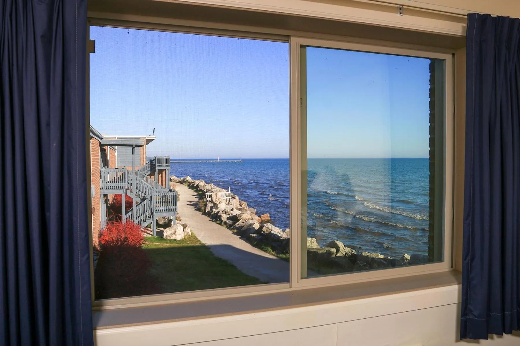 Lake view in Lighthouse Inn - Two Rivers