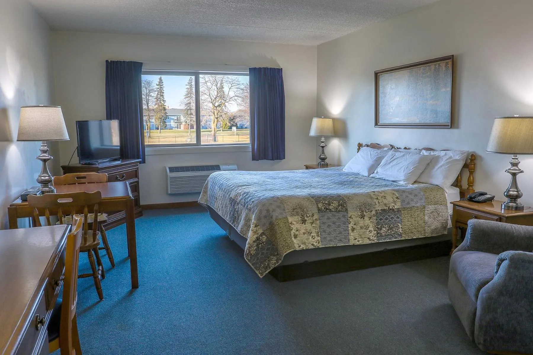 Bed in Lighthouse Inn - Two Rivers