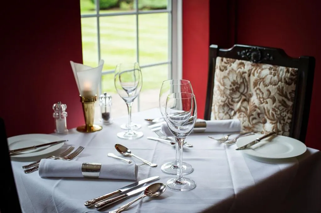 Restaurant/places to eat in Claverton Hotel