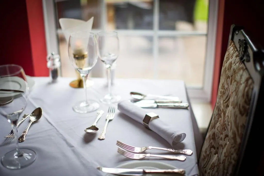 Restaurant/places to eat in Claverton Hotel