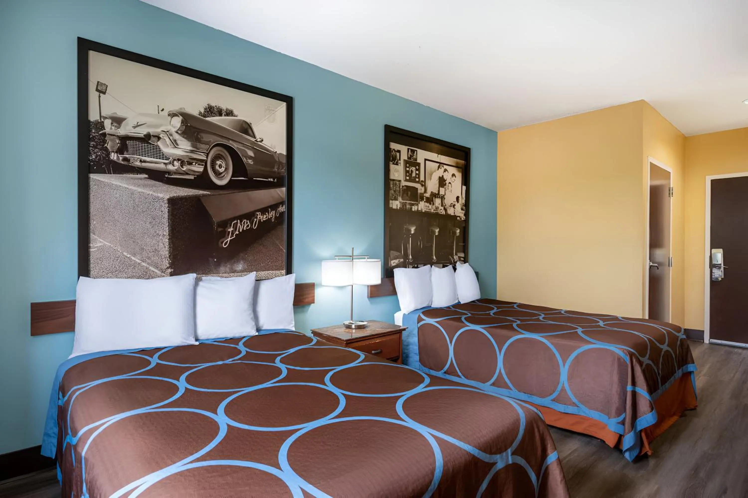 Bed in Super 8 by Wyndham Salisbury