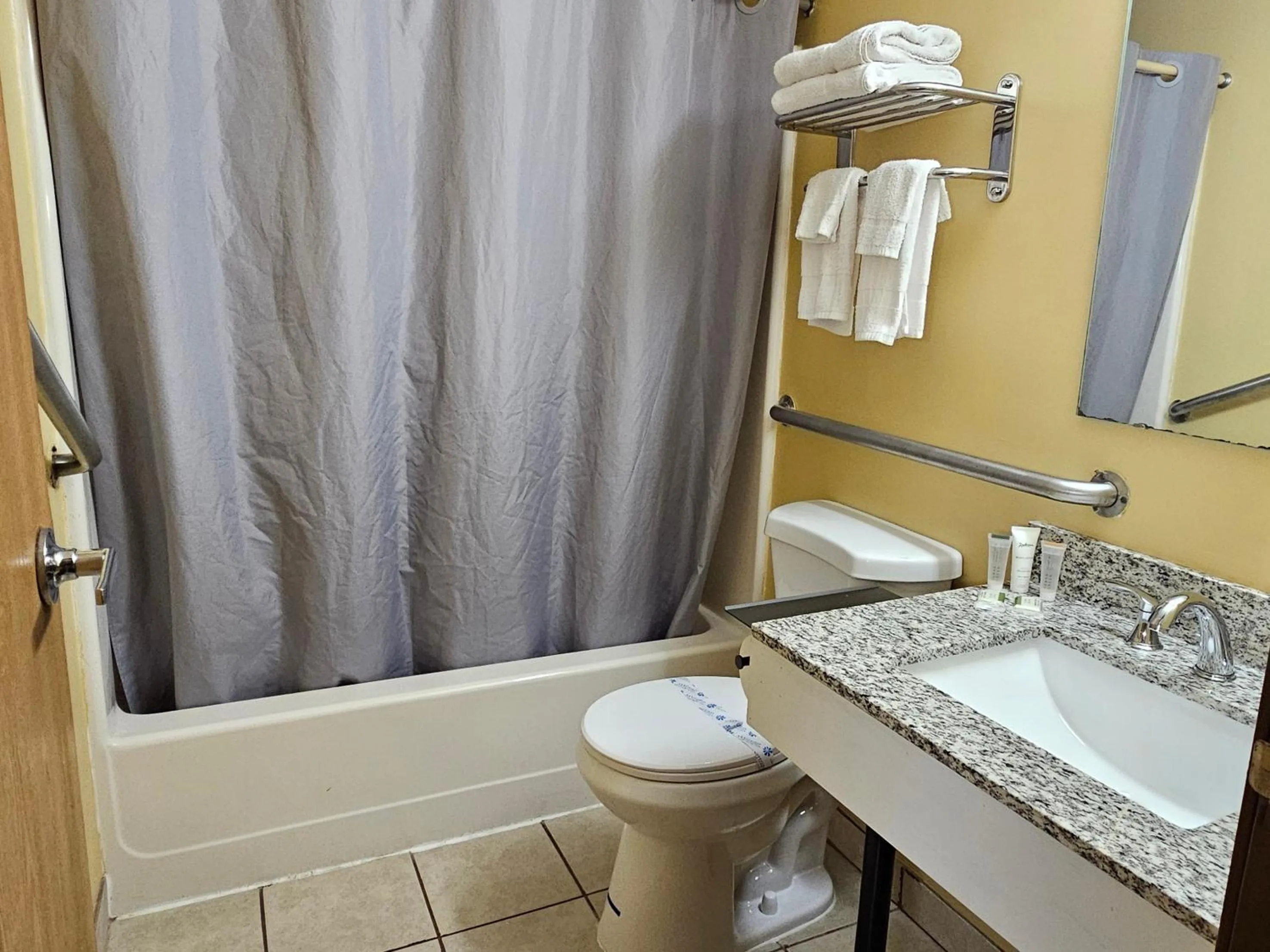 Shower in Budgetel inn & Suites