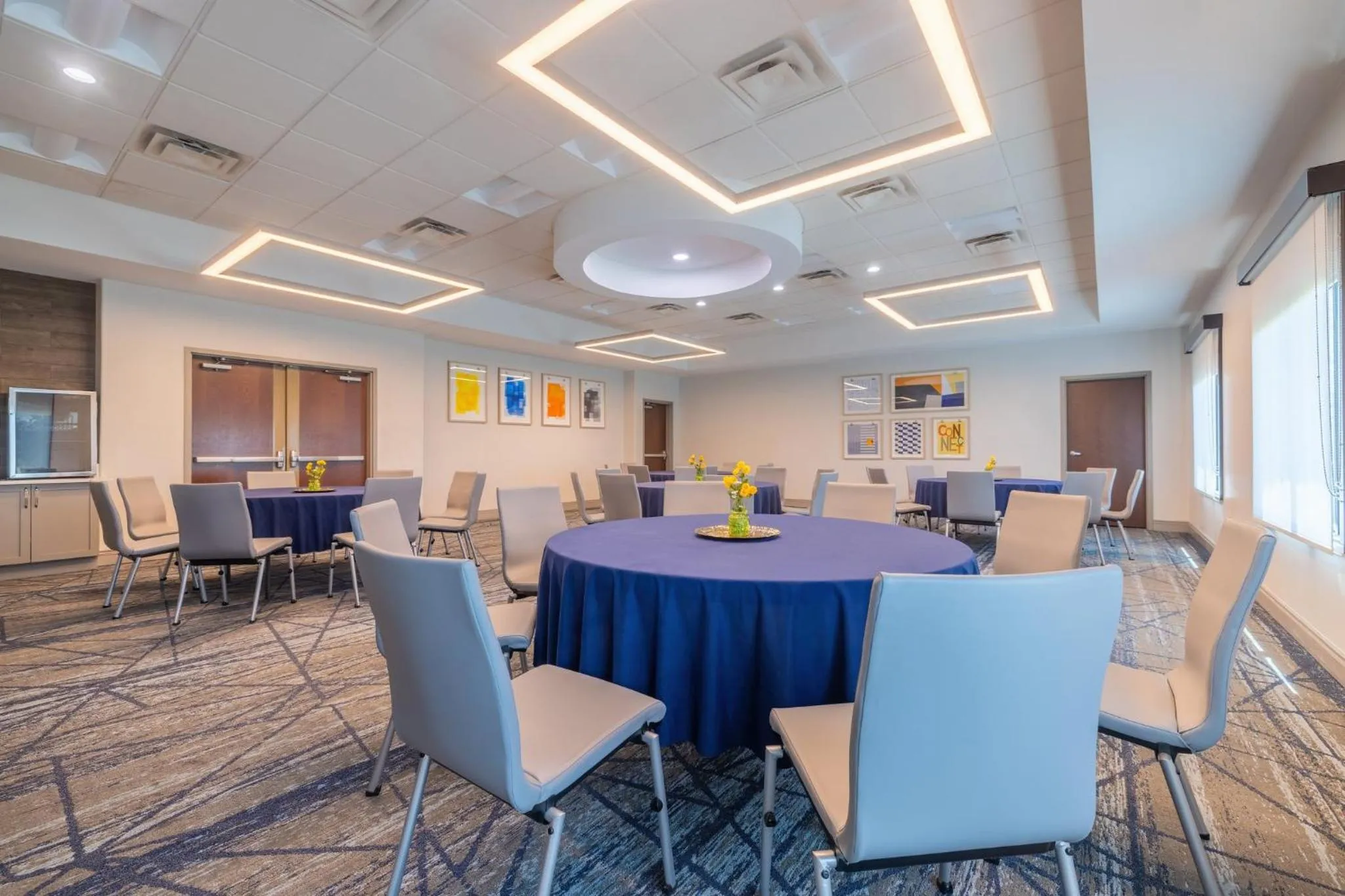 Banquet/Function facilities in Holiday Inn Express & Suites Kansas City Airport by IHG
