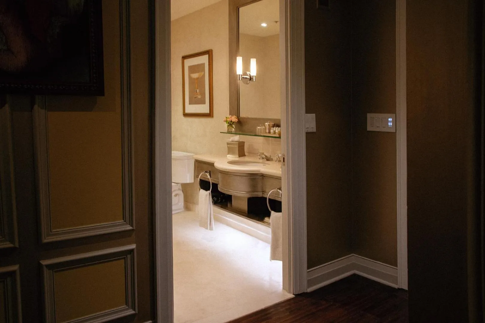 Bathroom in Windsor Arms Hotel