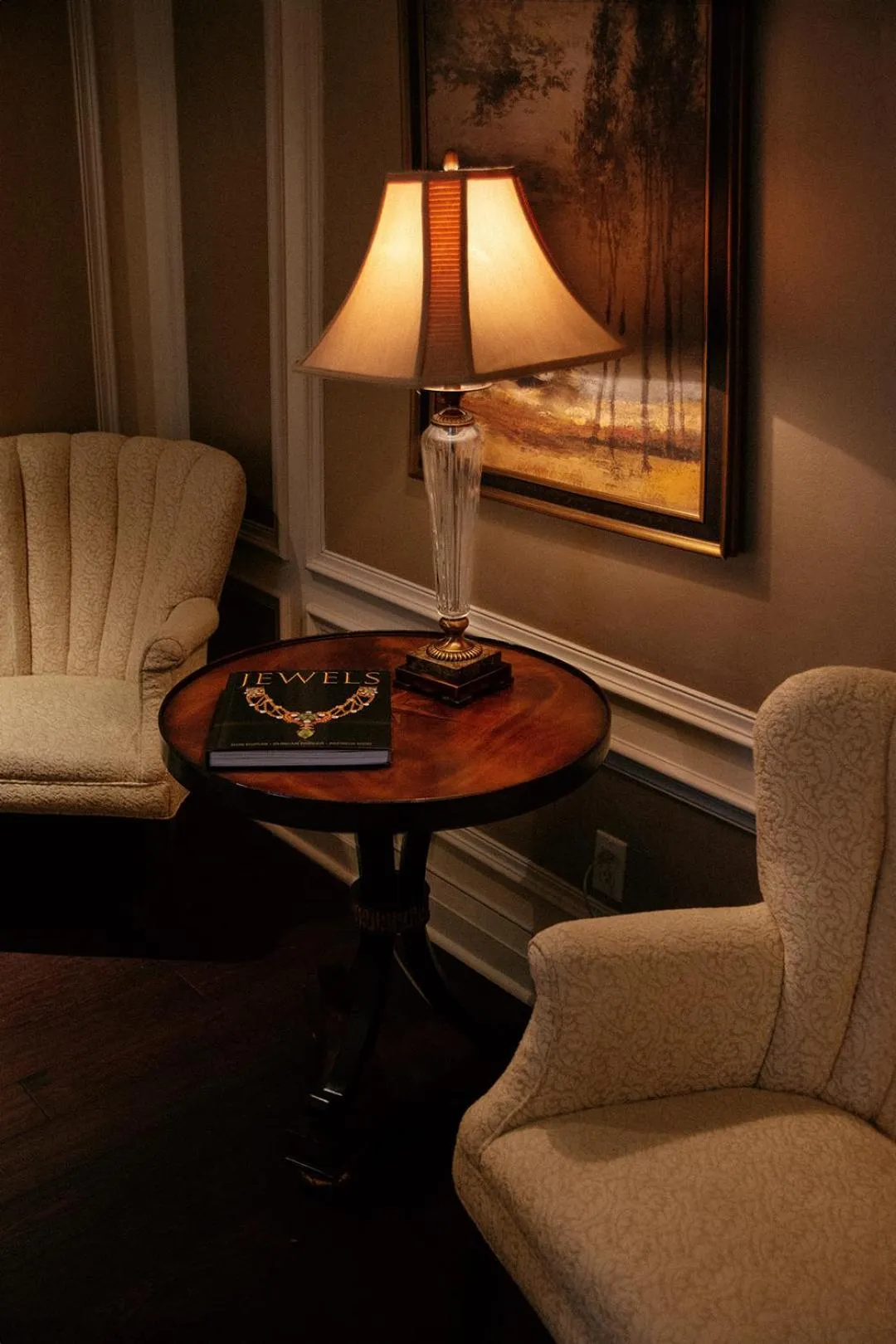 Seating area in Windsor Arms Hotel