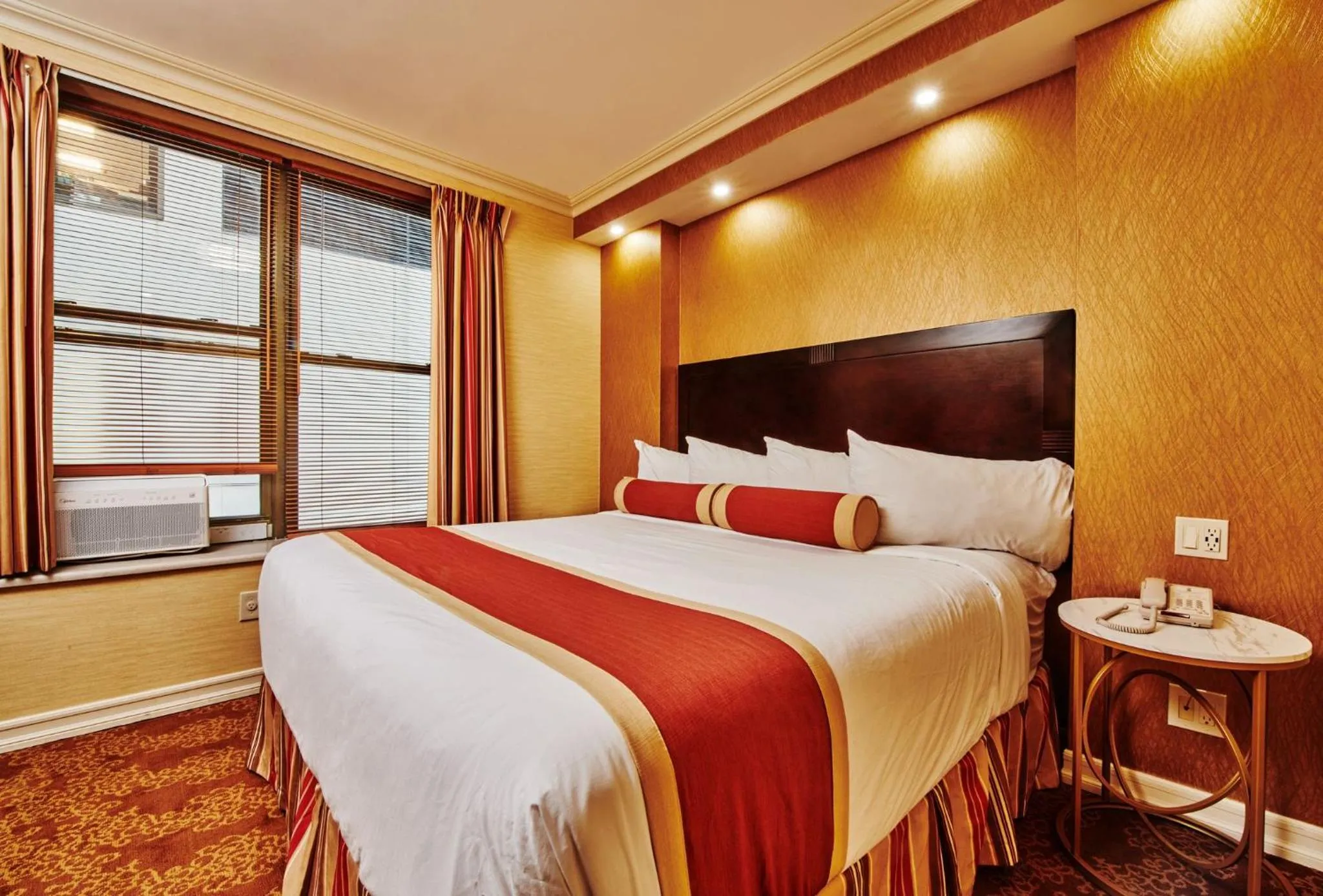 Bedroom, Bed in Radio City Apartments