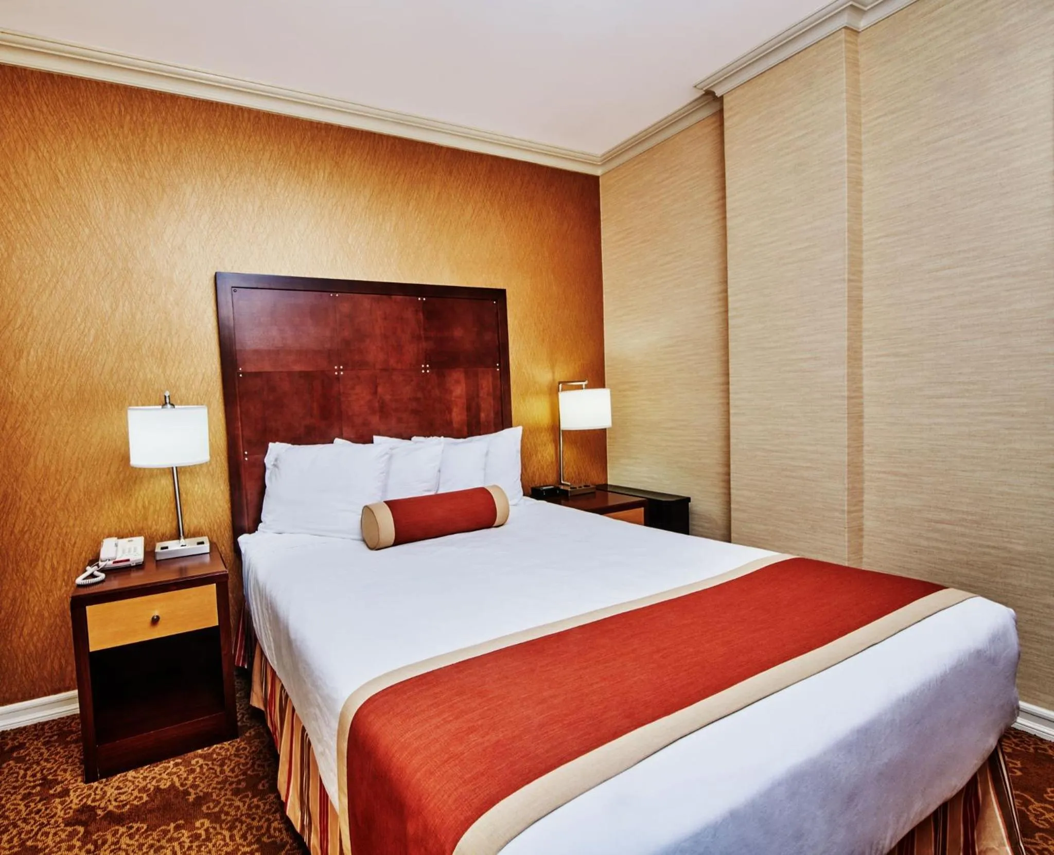 Bedroom, Bed in Radio City Apartments