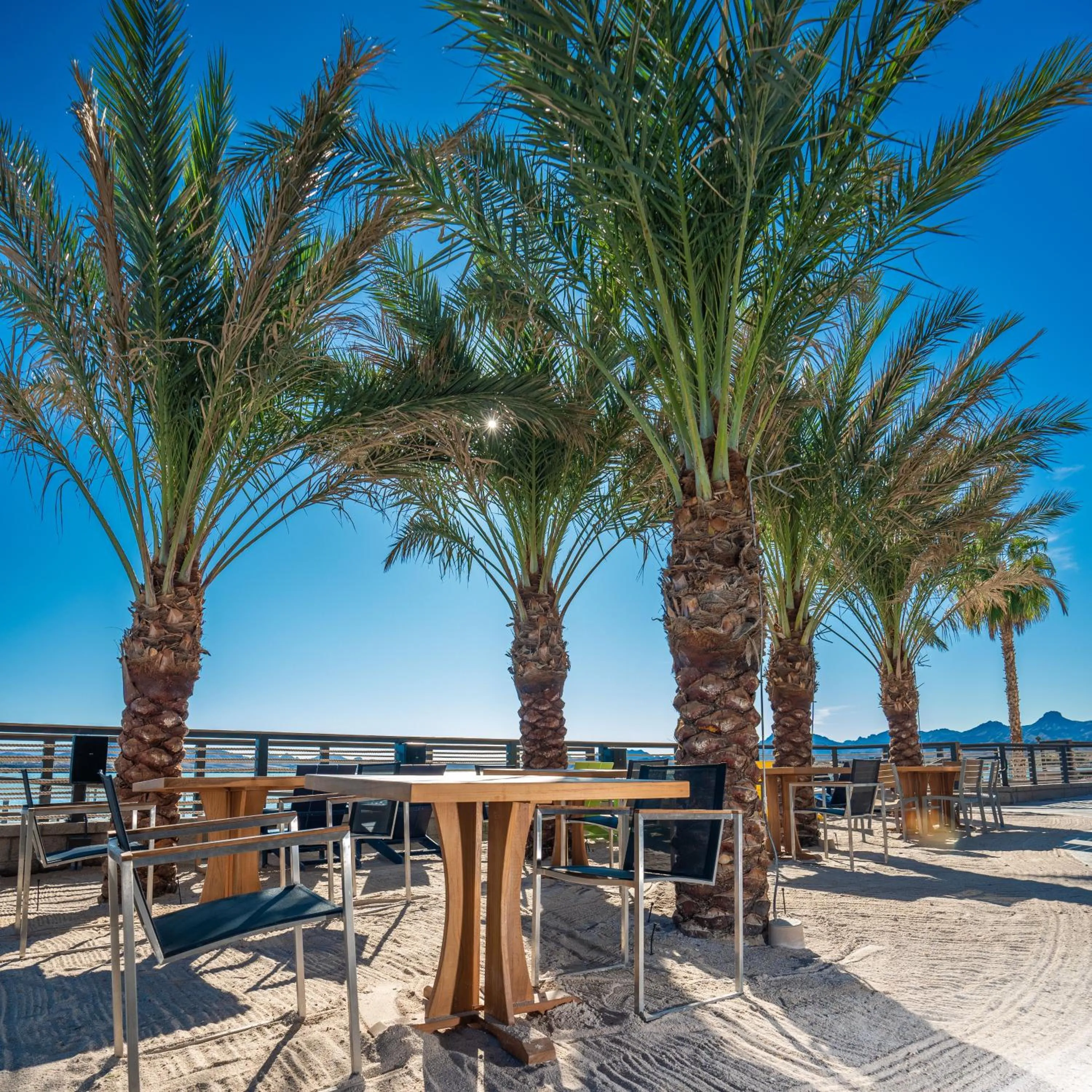 Balcony/Terrace in The Nautical Beachfront Resort