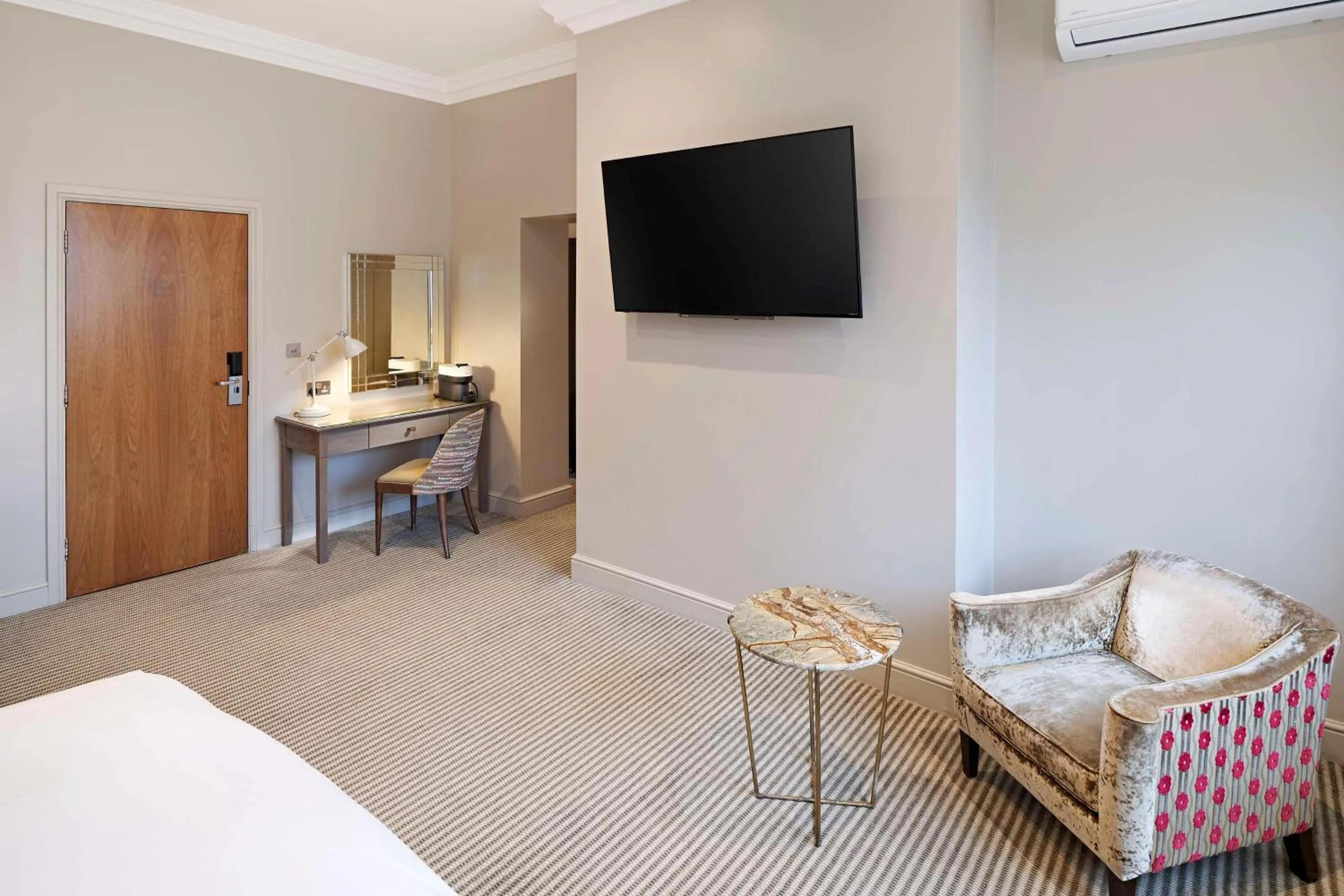 Bedroom, Bed in The Kings Arms