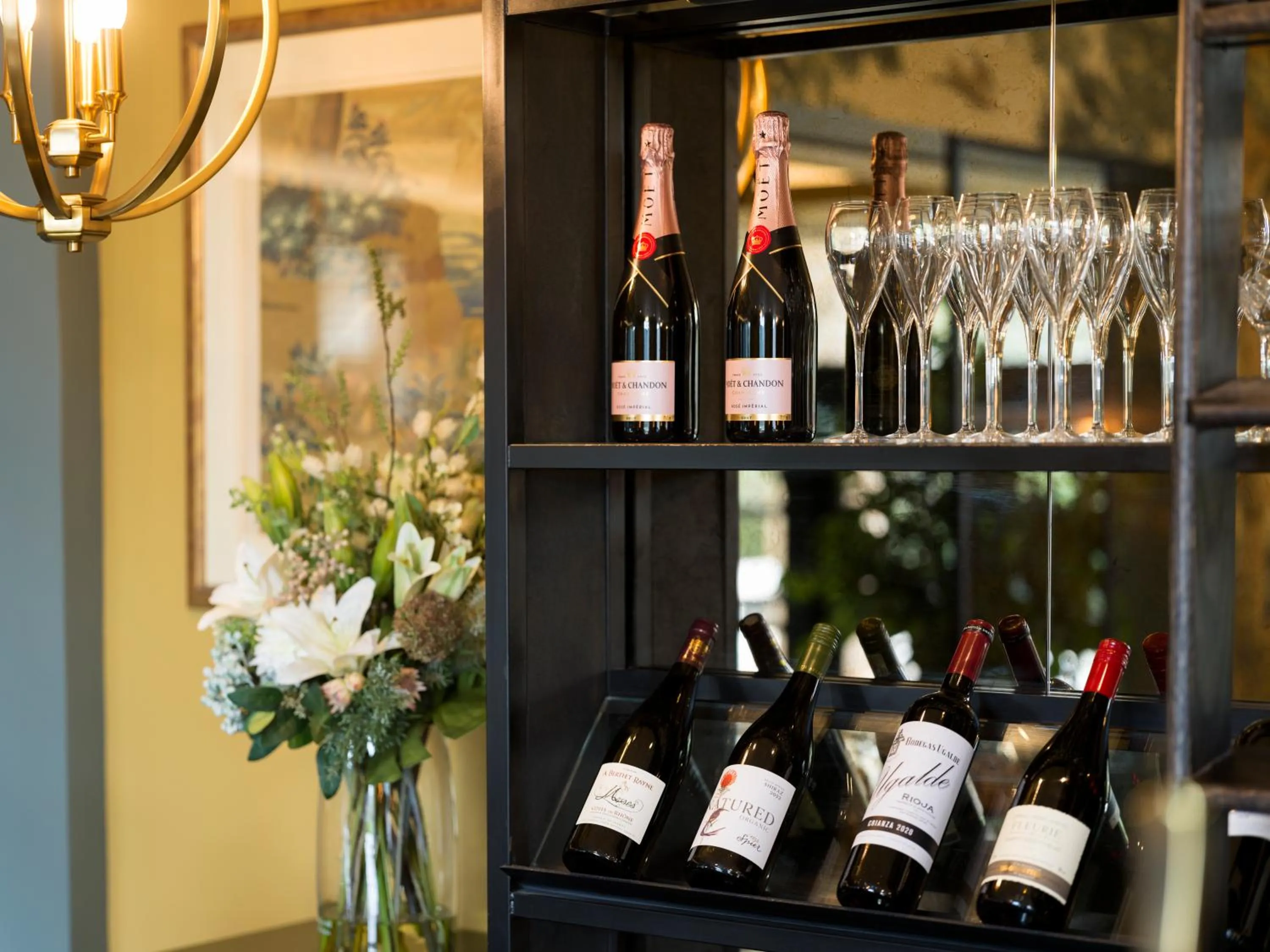 Lounge or bar in The Kings Arms