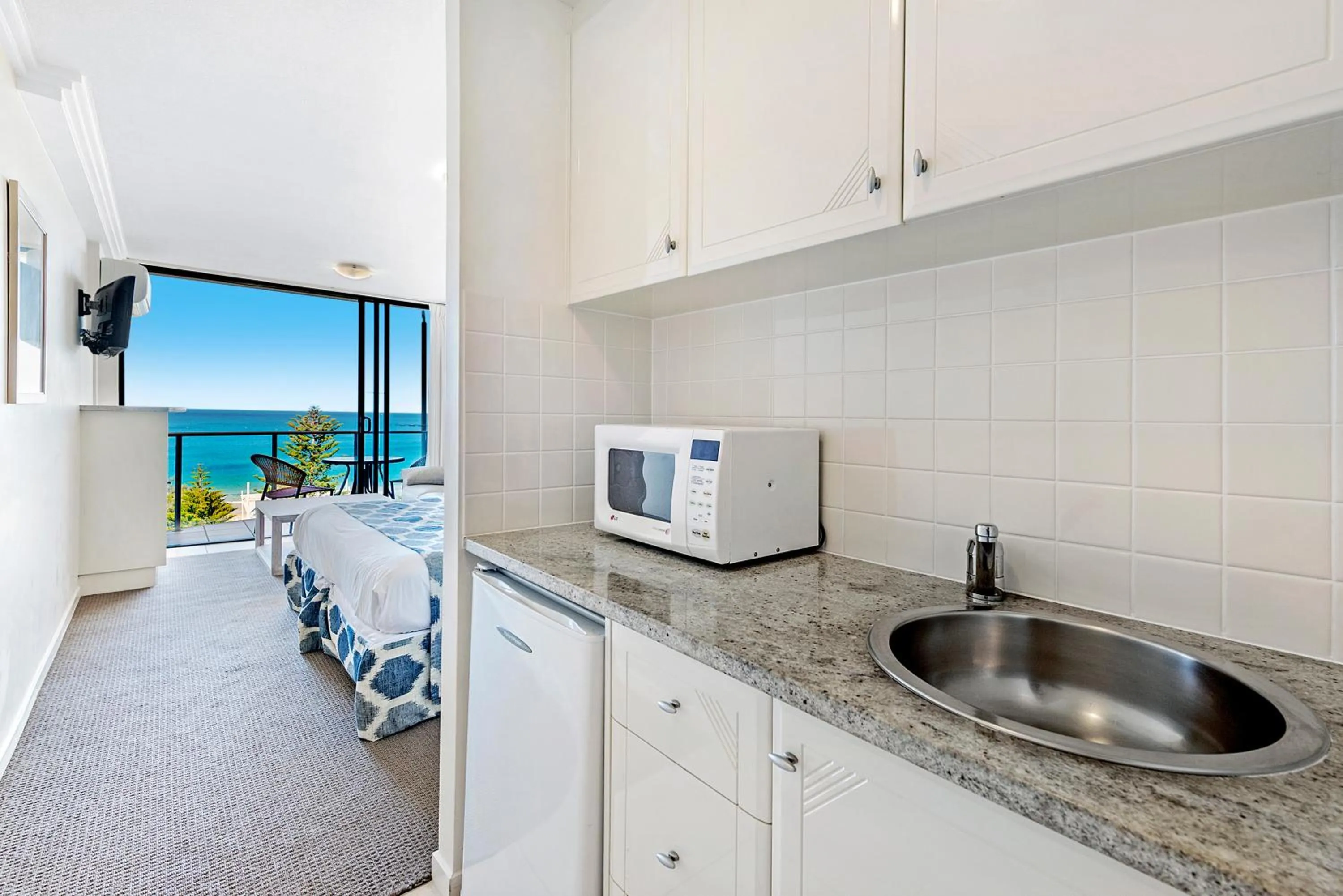 Kitchen or kitchenette in ULTIQA Shearwater Resort
