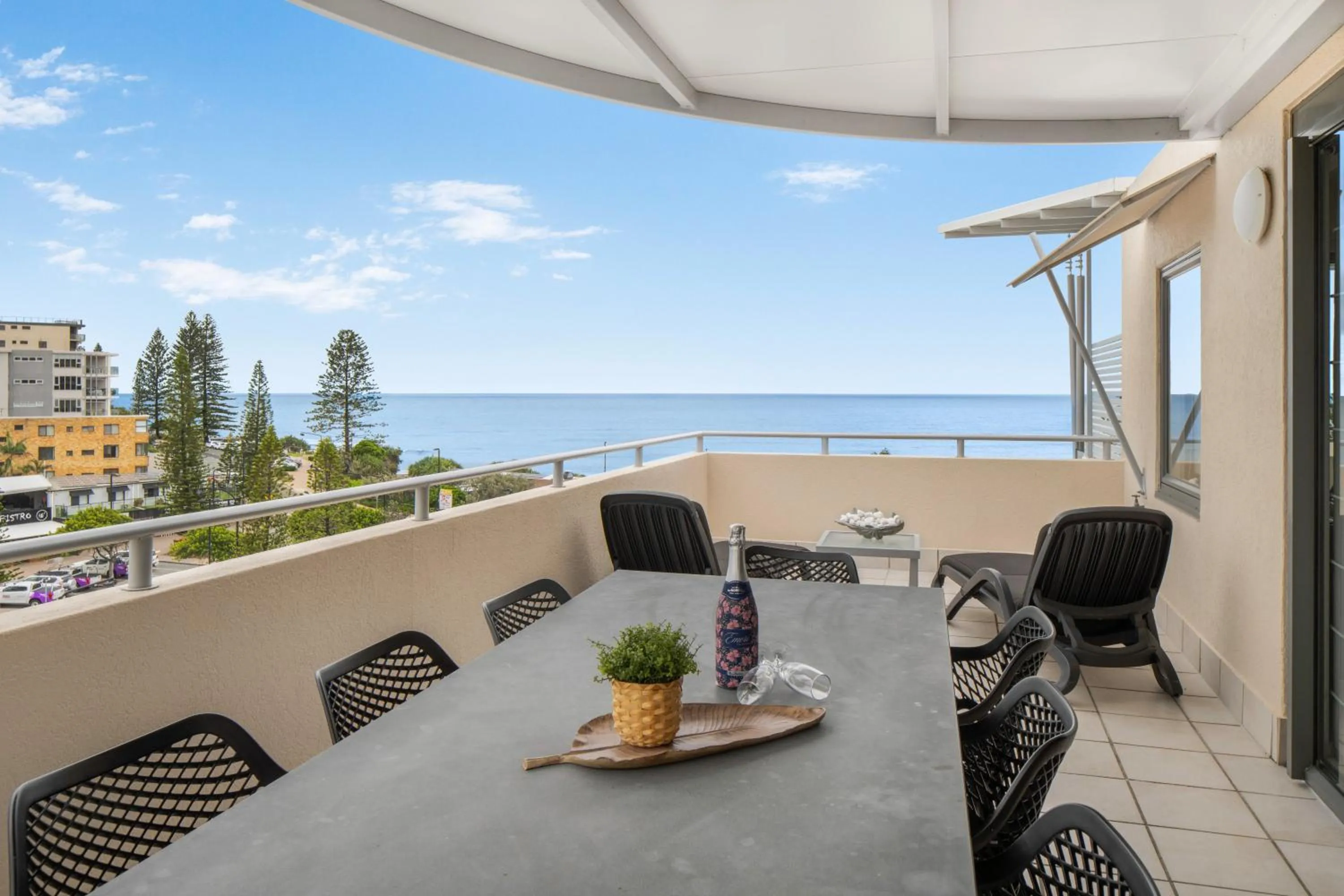 Balcony/Terrace in ULTIQA Shearwater Resort