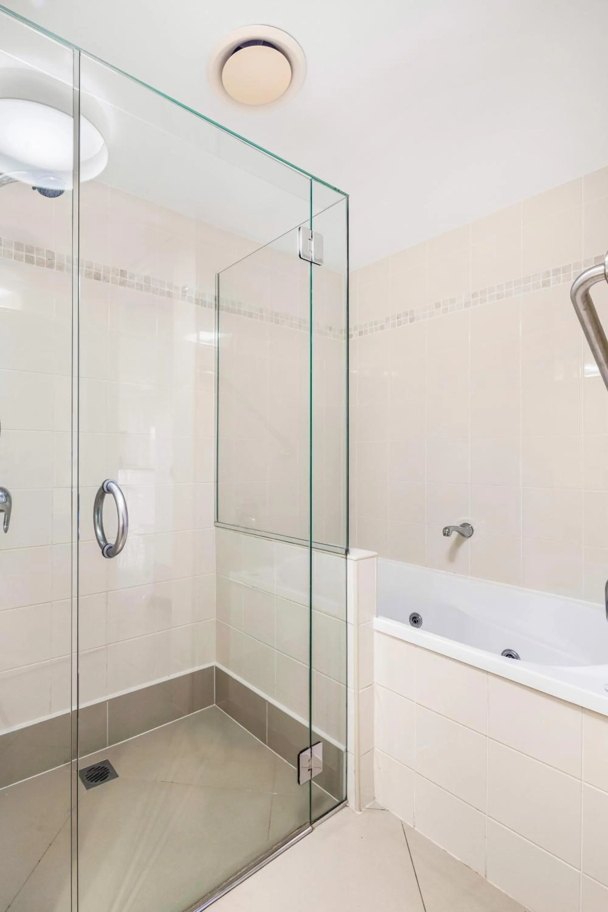 Bathroom in ULTIQA Shearwater Resort