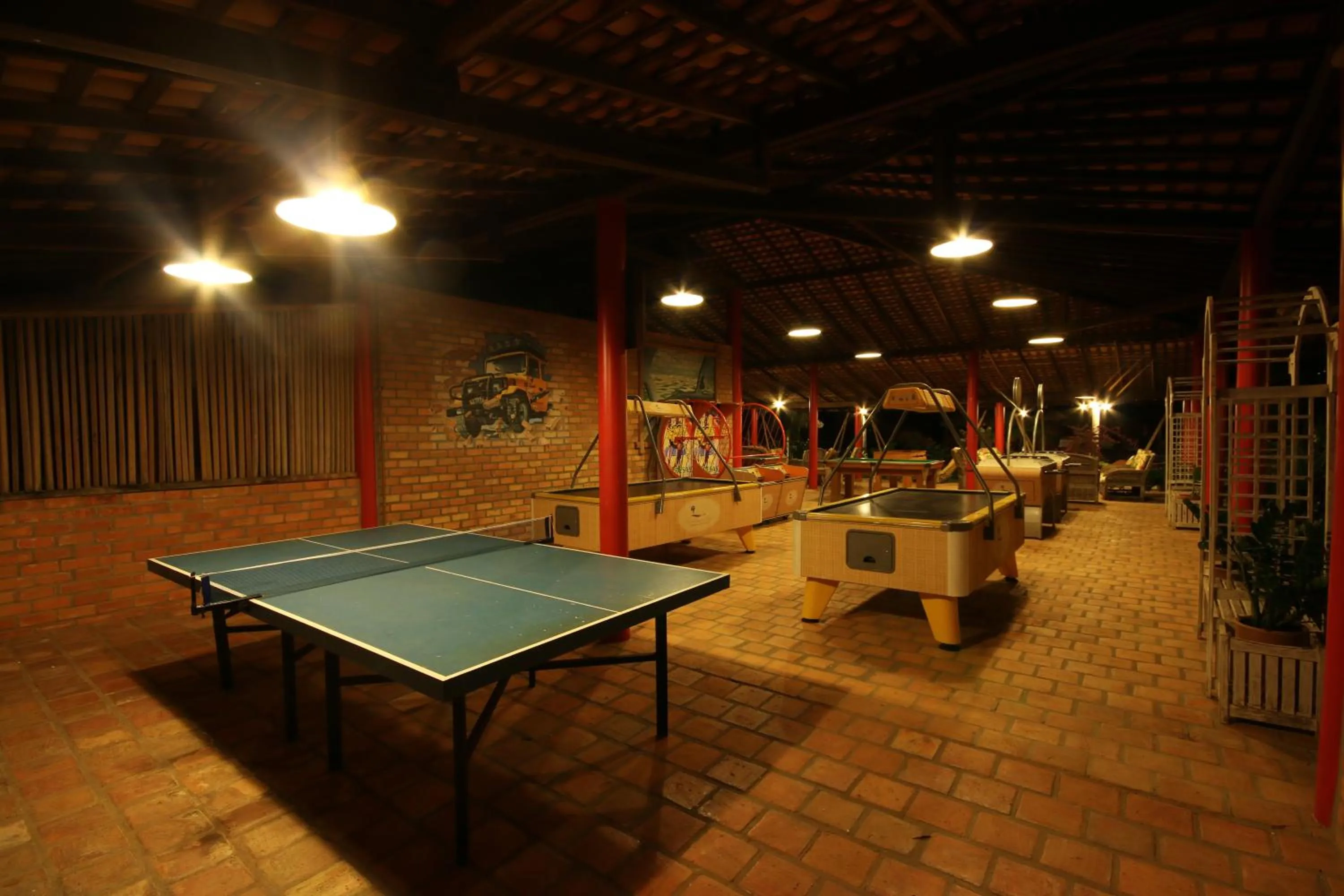 Table tennis in Porto Preguiças Resort