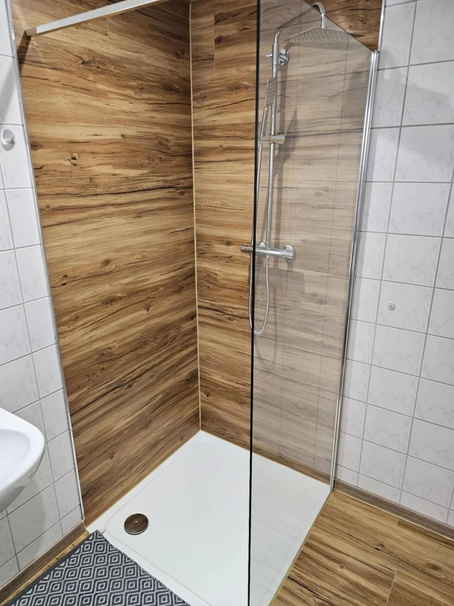 Shower in Wild West Hotel