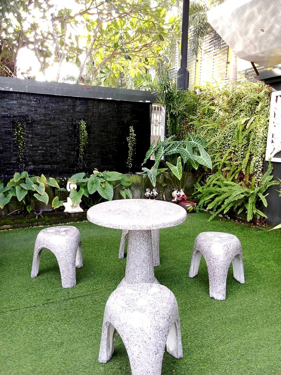 Garden in SB Living Place Hotel Phuket Town