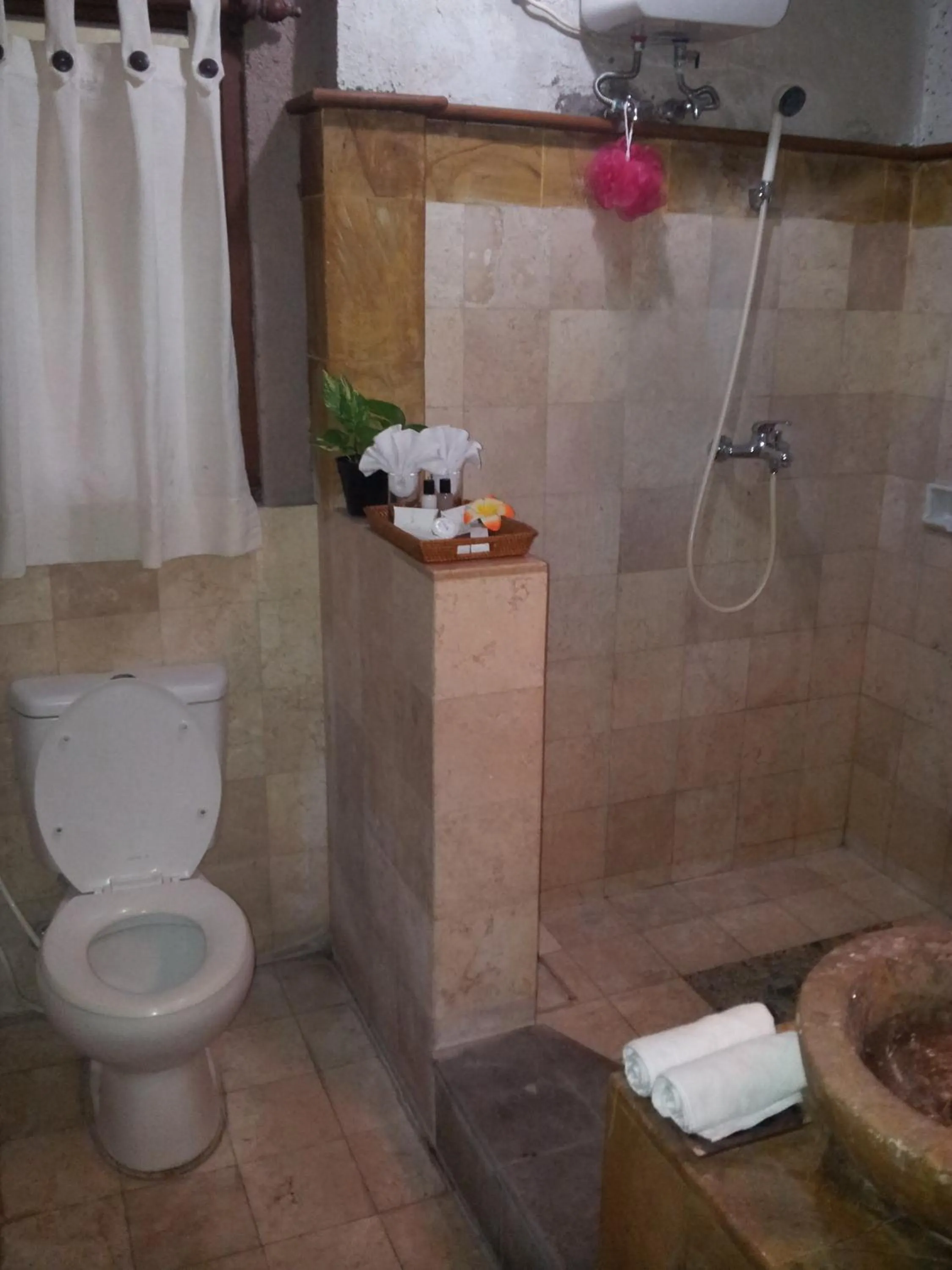 Bathroom in Hotel Sanur Indah