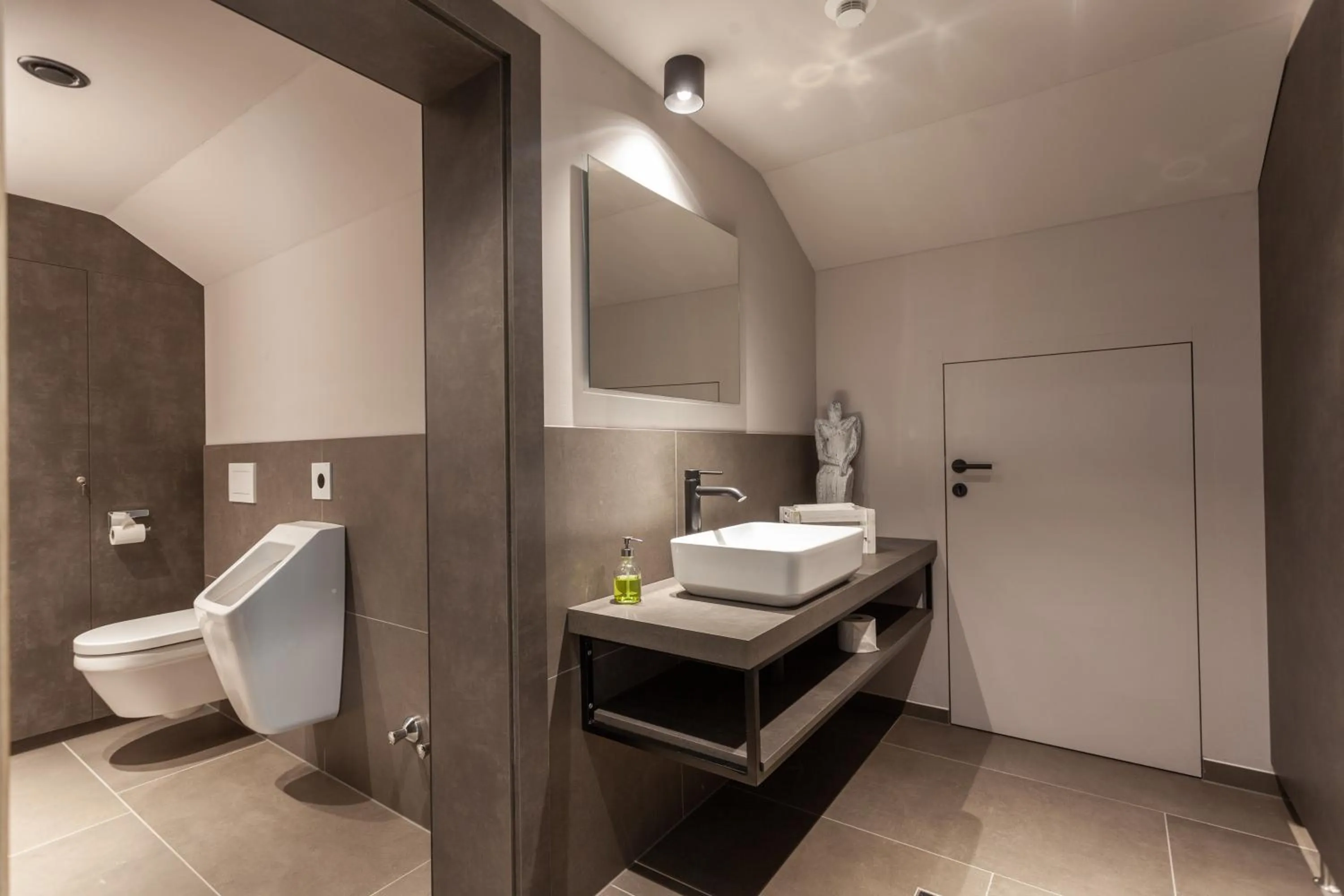 Toilet in Hotel Stern