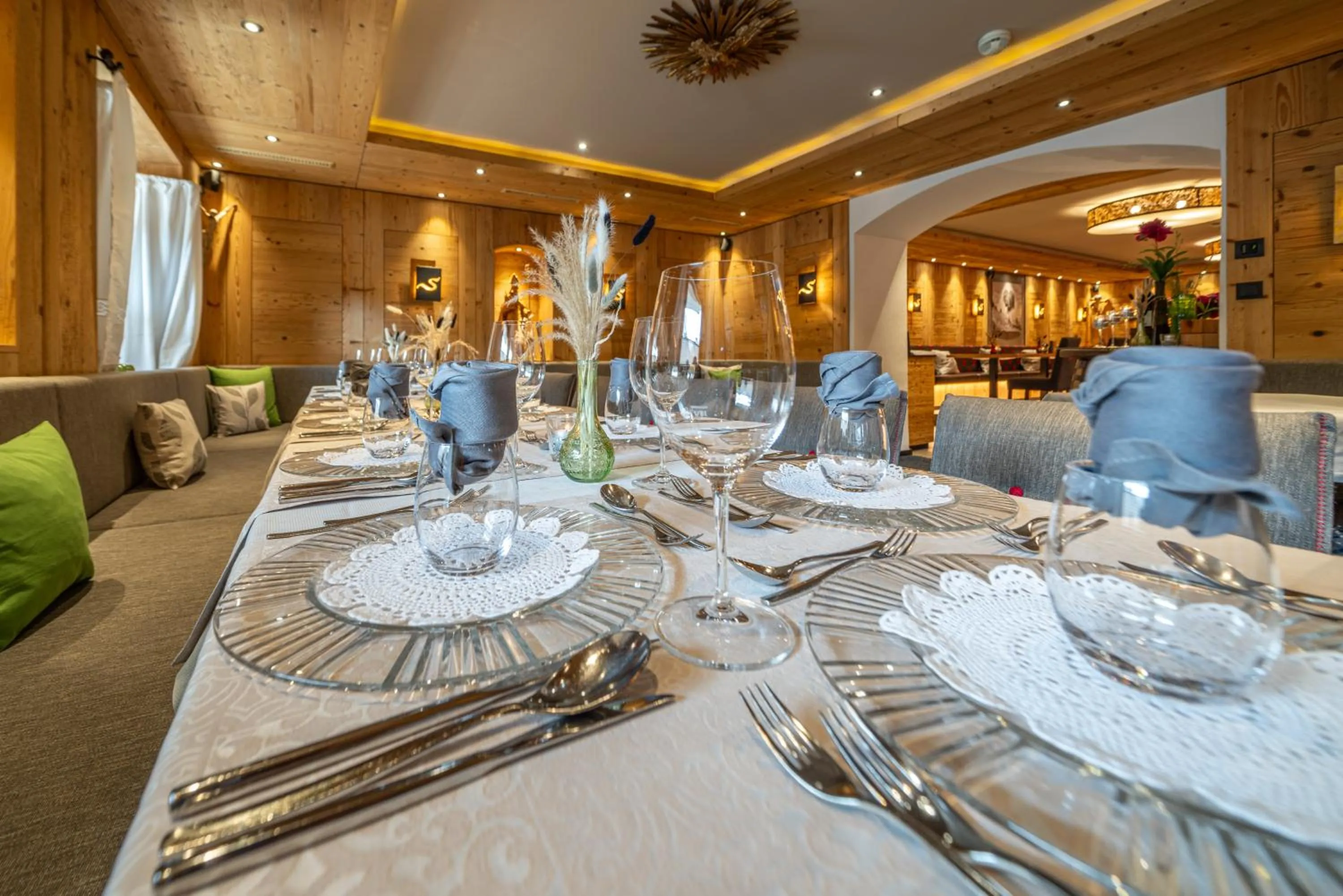 Restaurant/places to eat in Hotel Stern