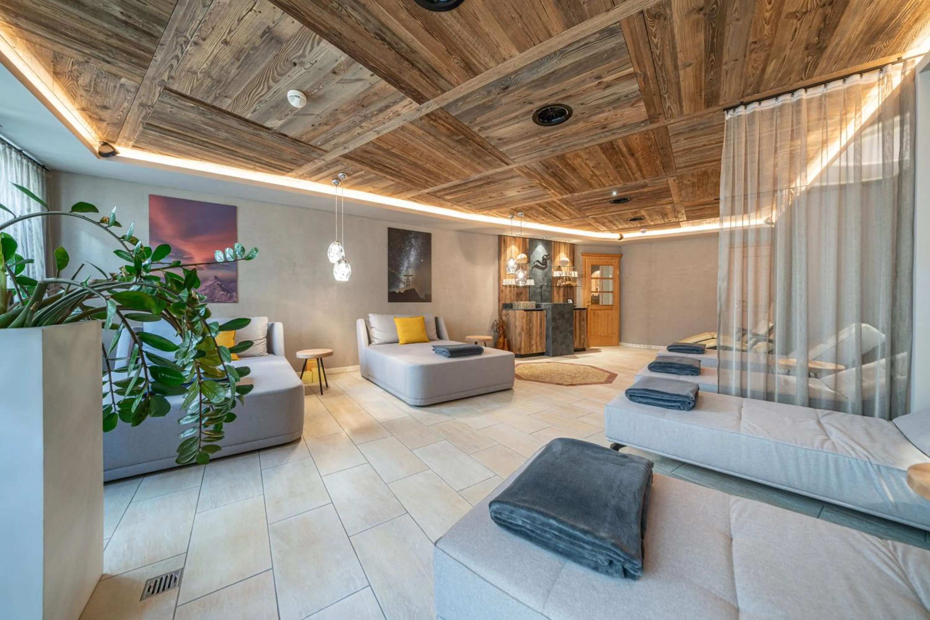 Swimming pool in Hotel Stern