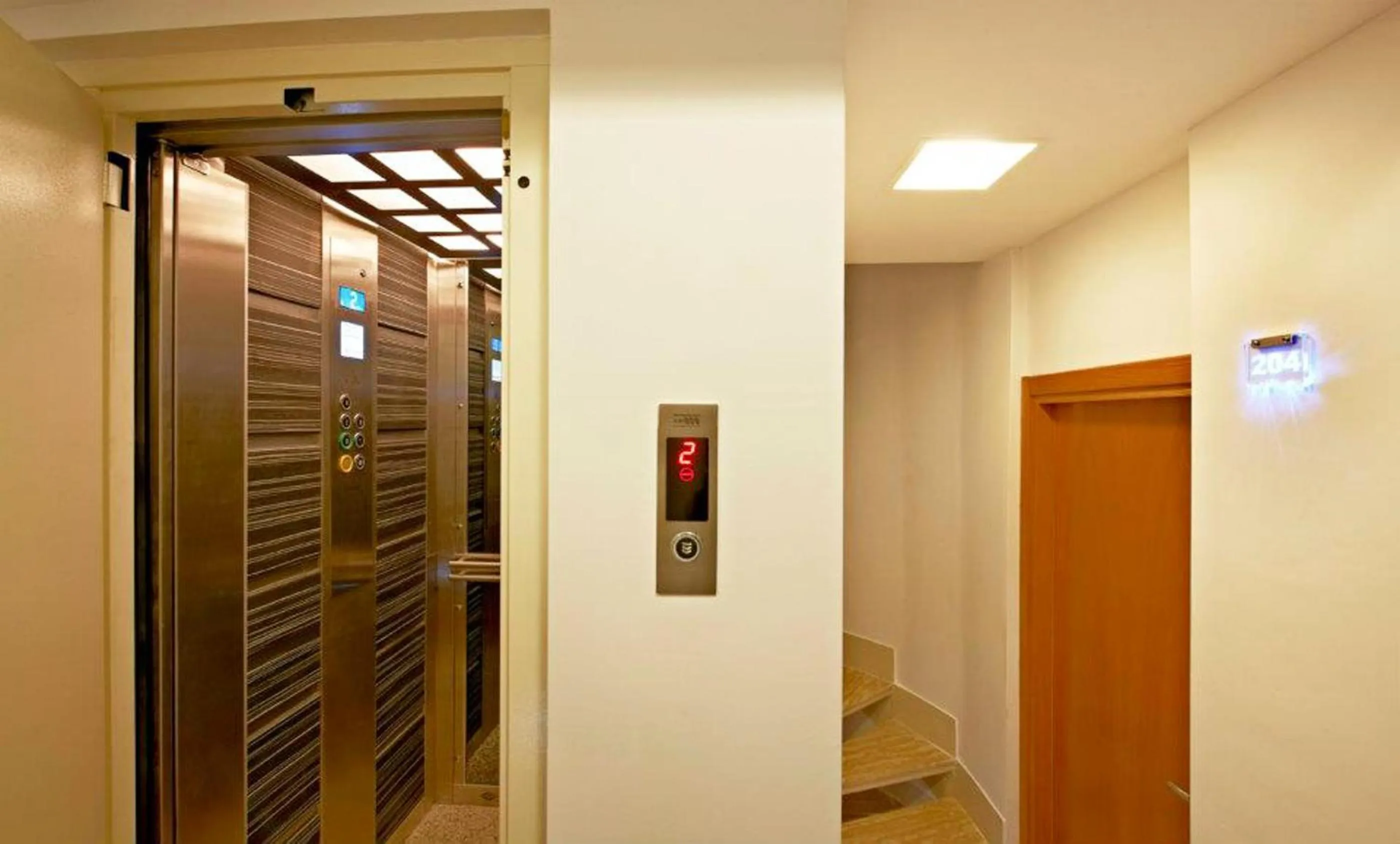 Decorative detail in Retropera