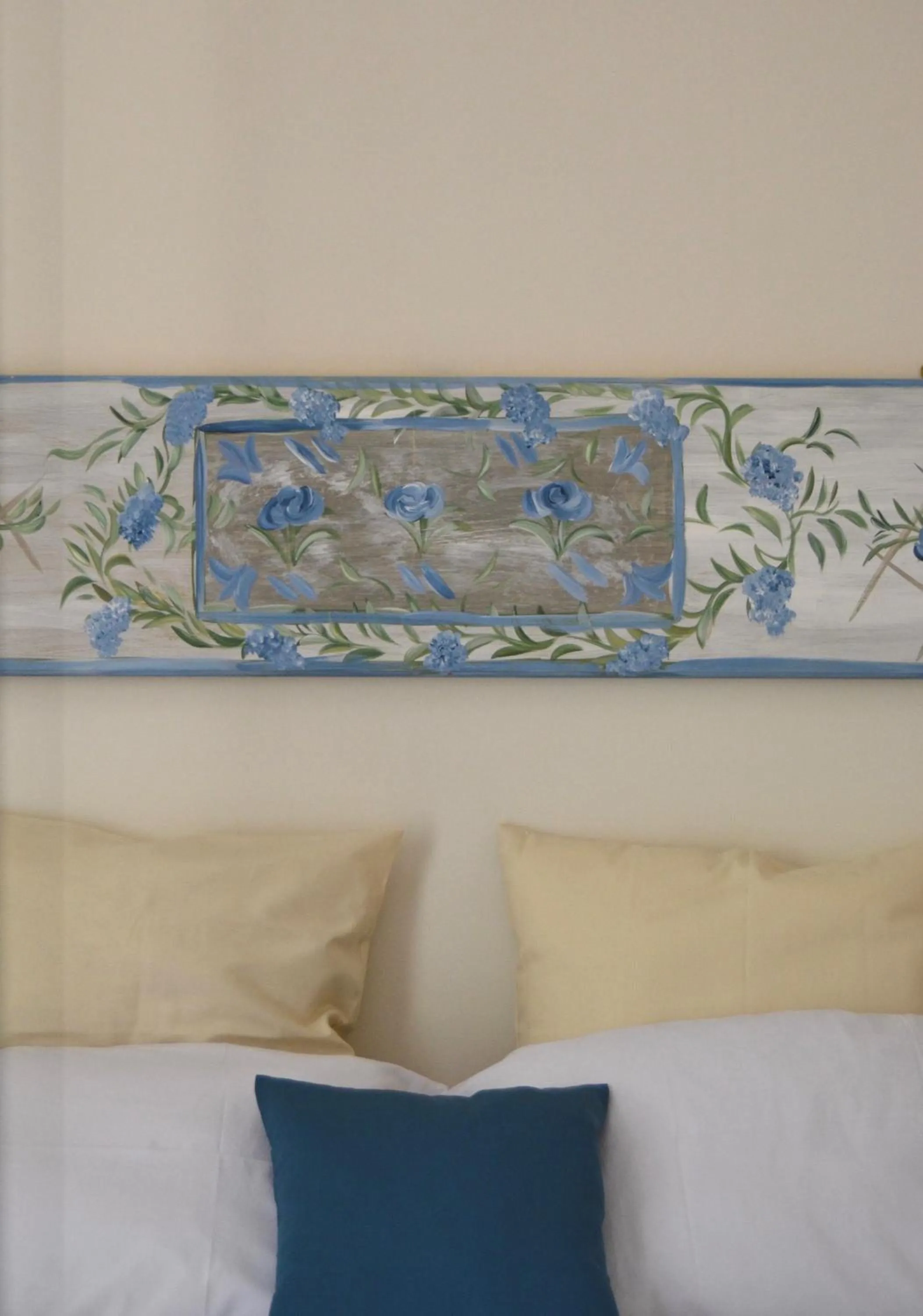 Double Room with Shared Bathroom in Casa Jolanda B&B