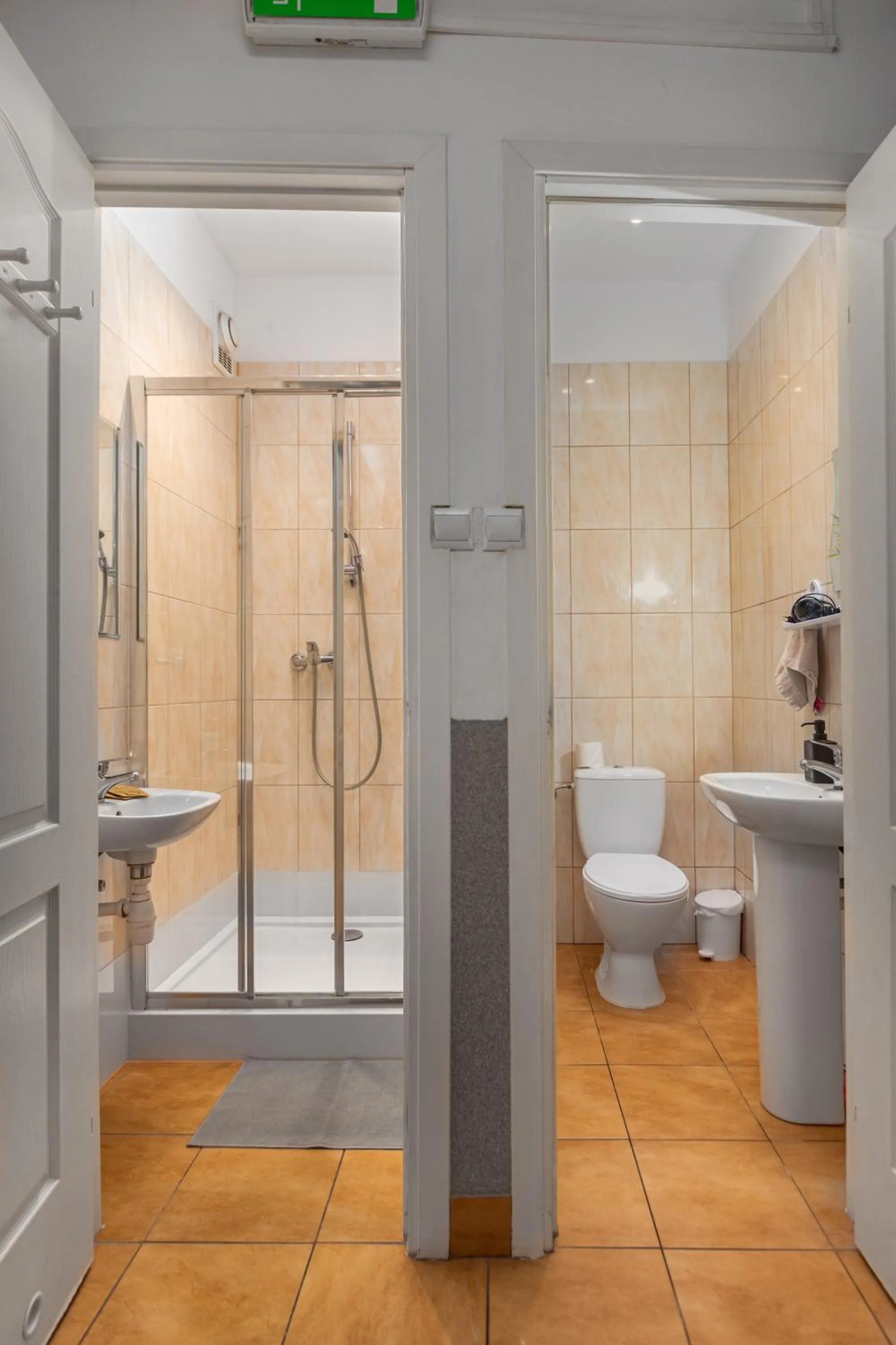 Shower in Hostel Coco