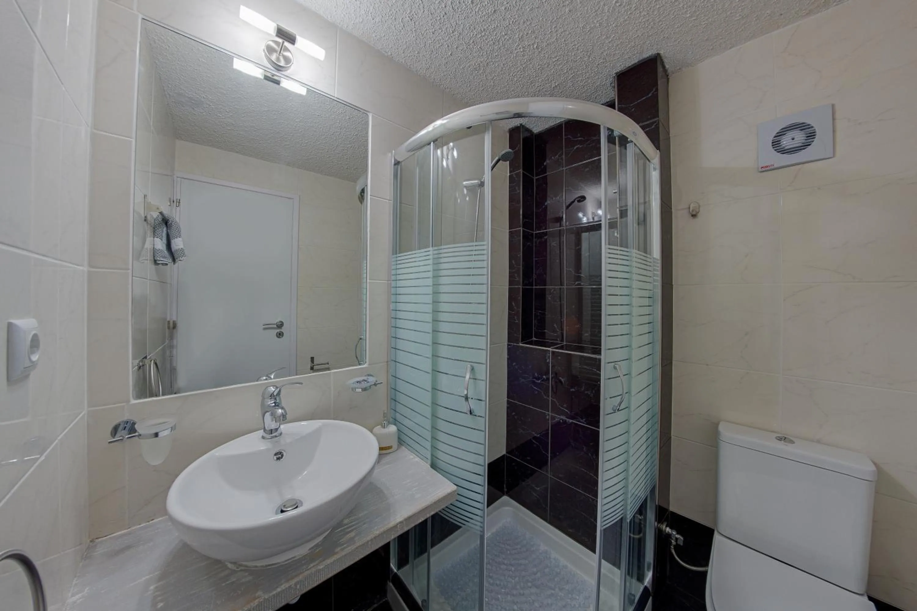 Irida Holiday Apartments