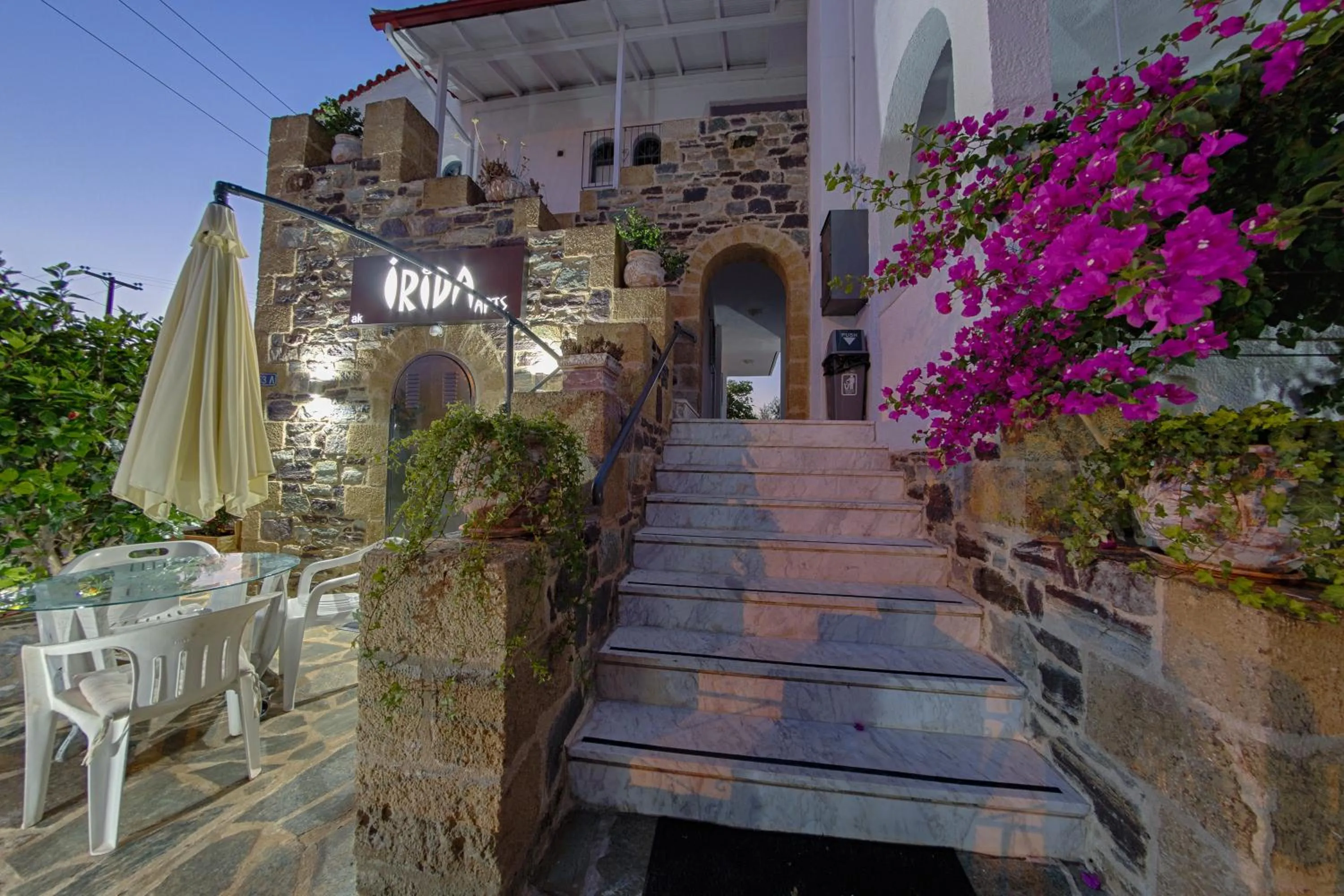 Irida Holiday Apartments