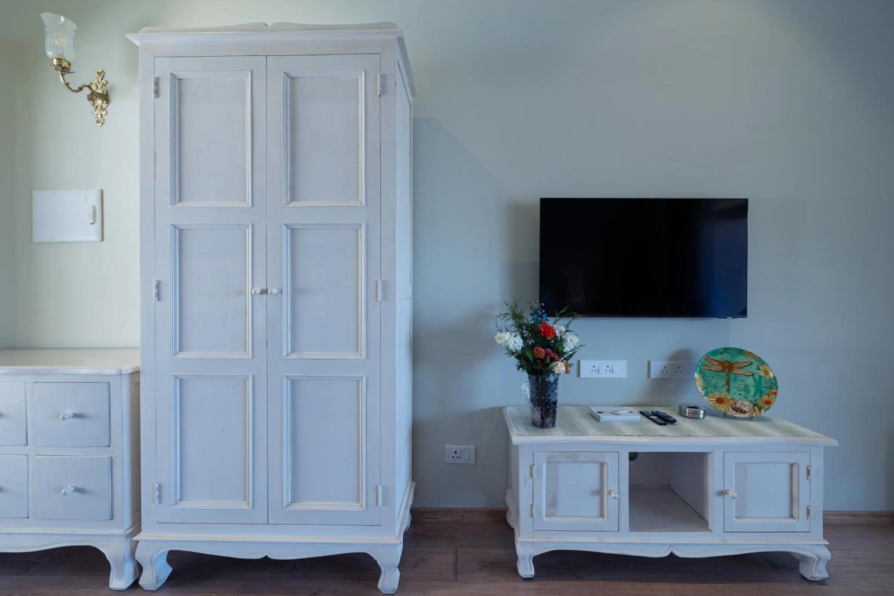 TV and multimedia in King's Cliff