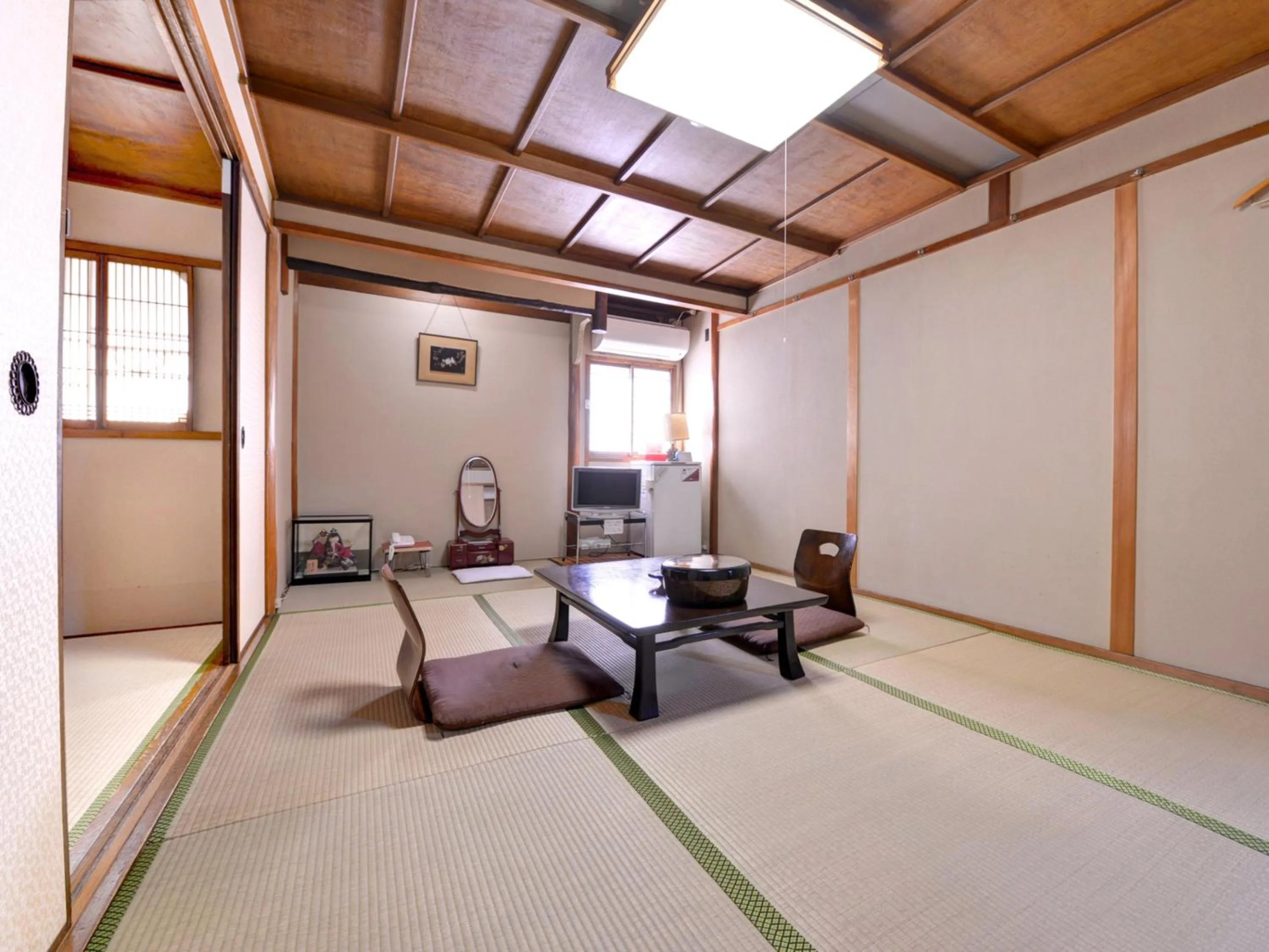 Photo of the whole room, Bed in Yamamoto Ryokan