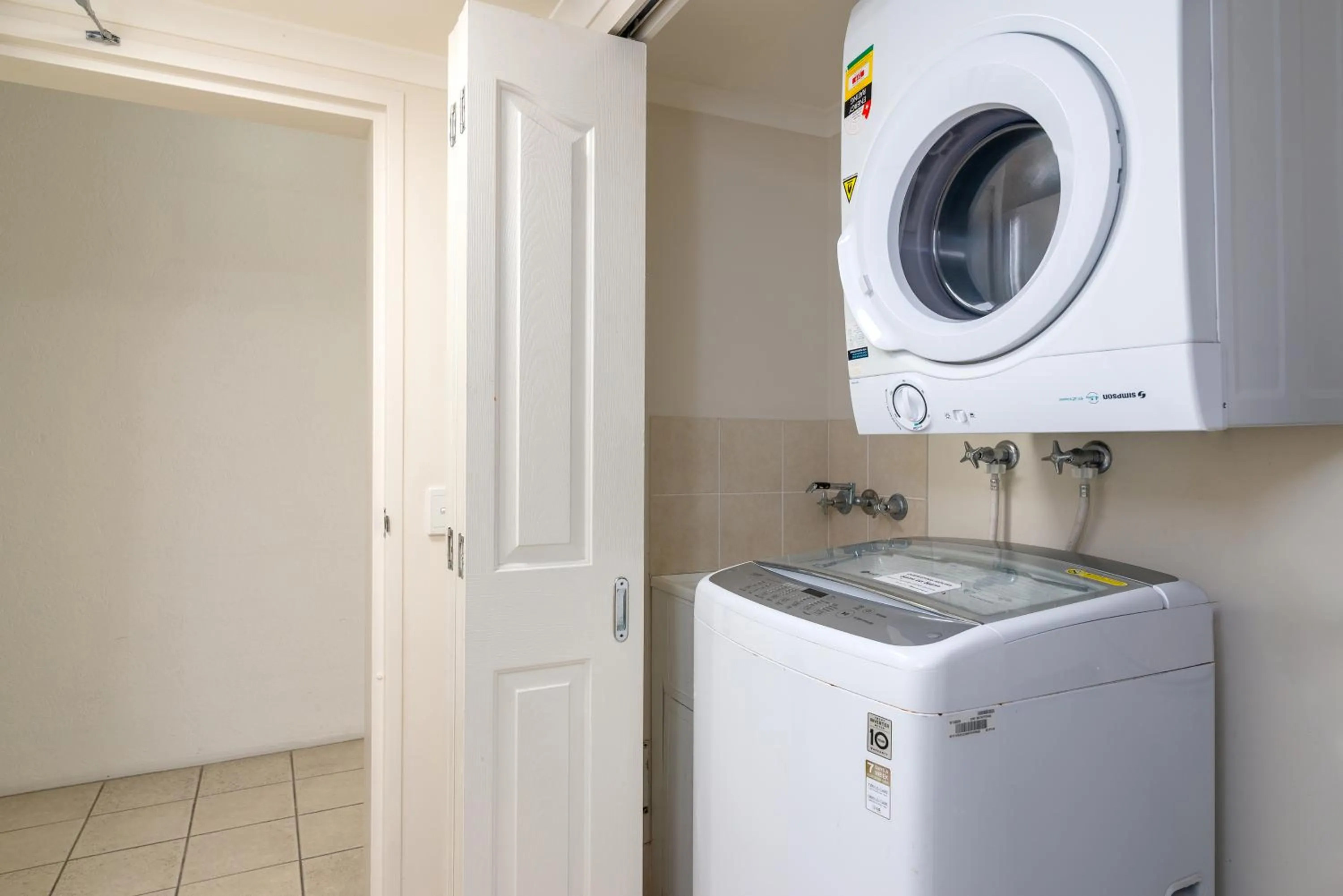 washing machine in Meridian at Port Douglas - Adults Only