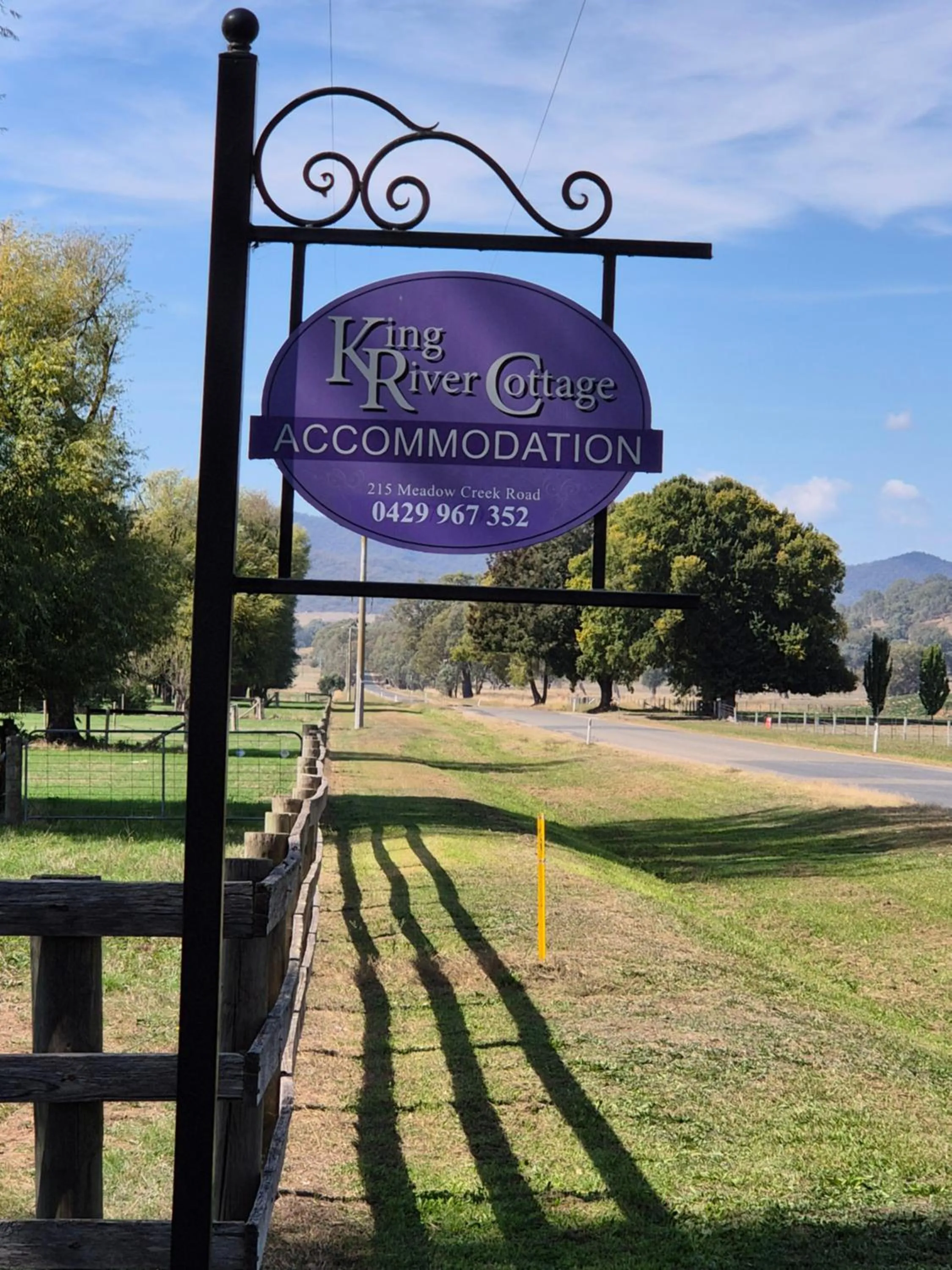 Facade/entrance in King River Cottage