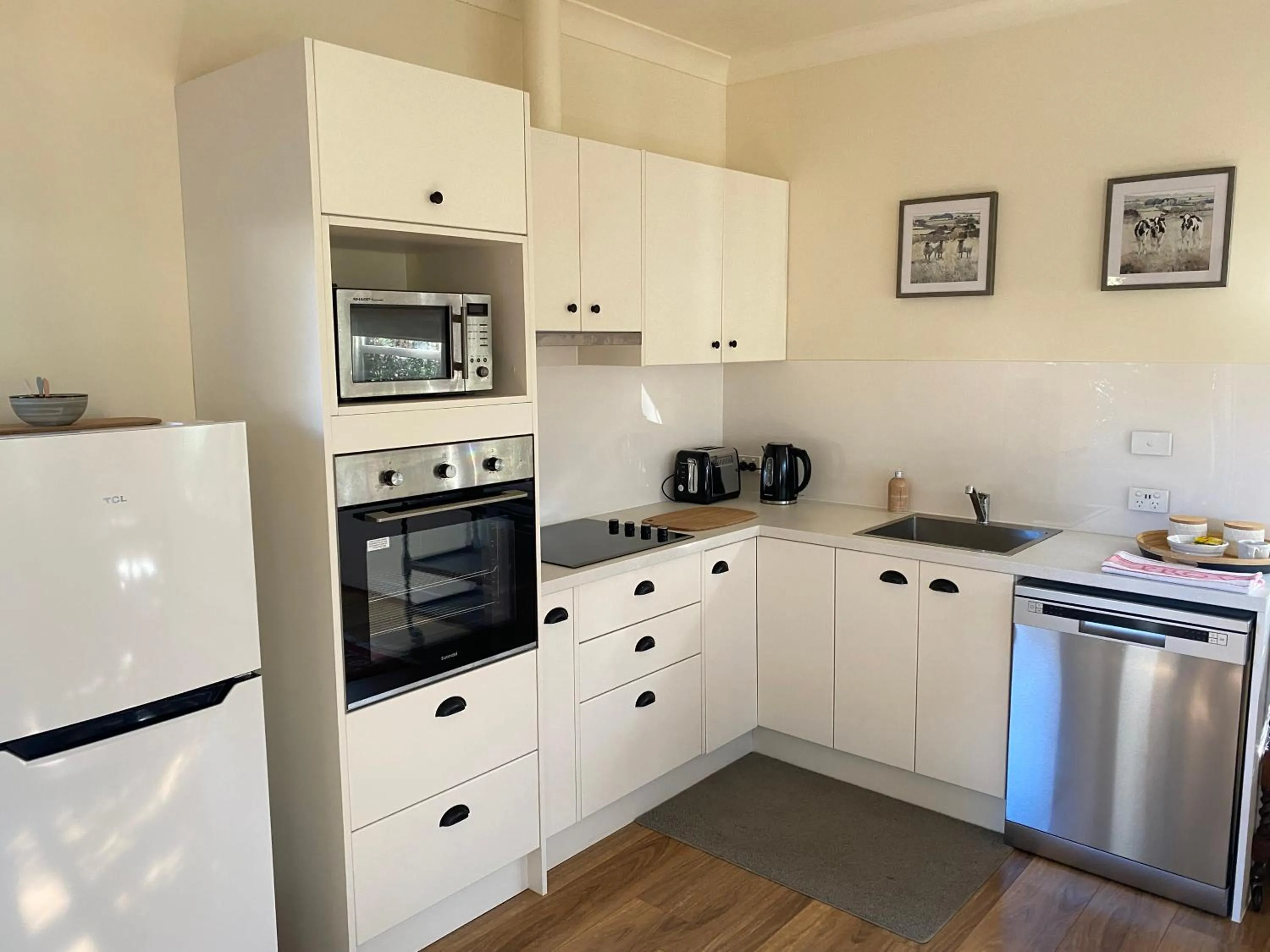 Coffee/tea facilities in King River Cottage