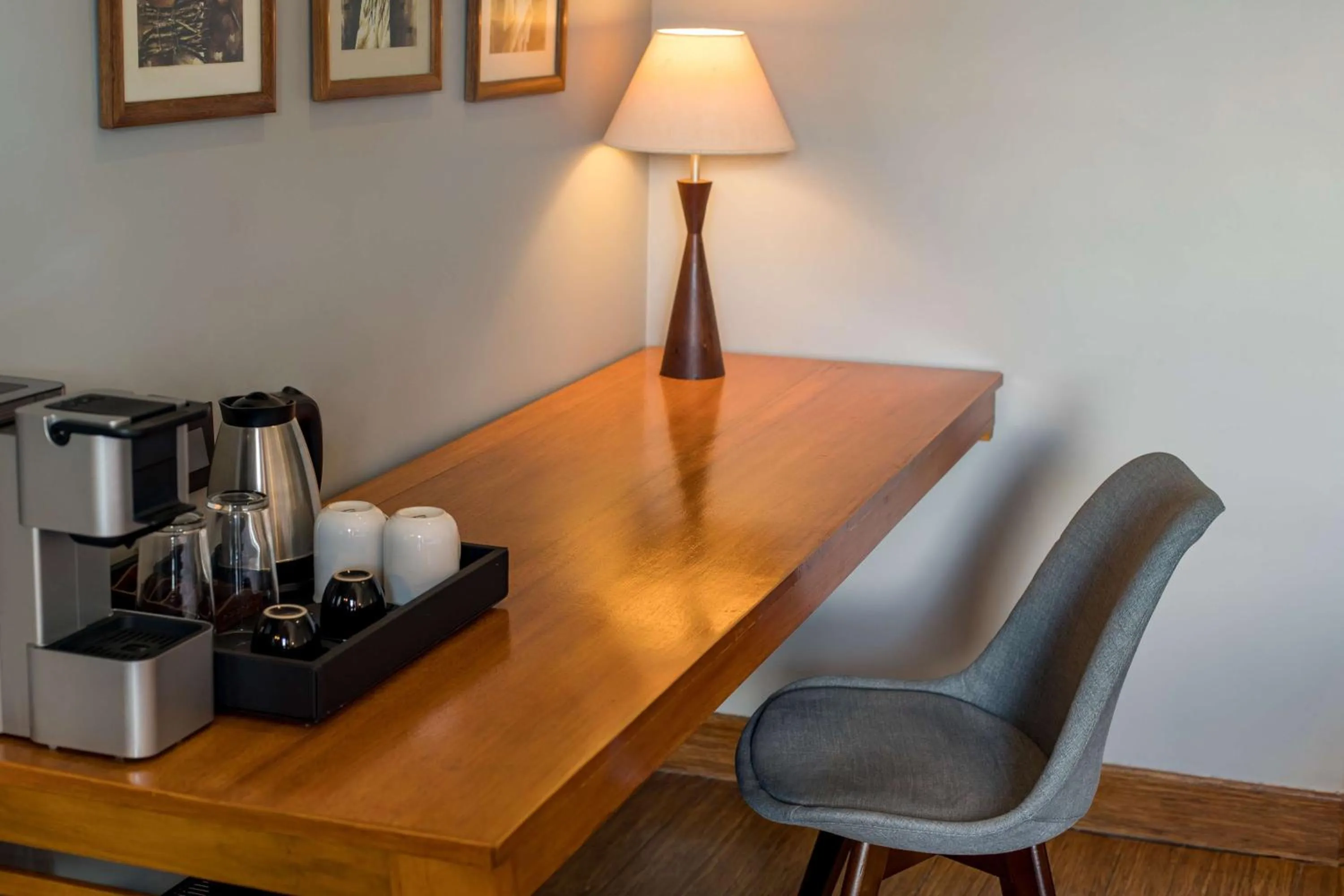 Coffee/tea facilities in Radisson Hotel Tamboho Waterfront Antananarivo