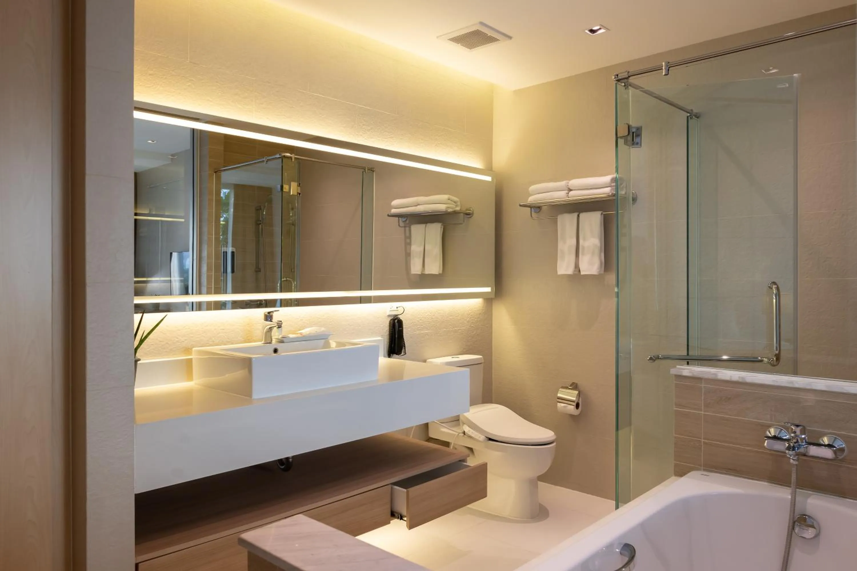 Shower in Jasmine 59 Hotel