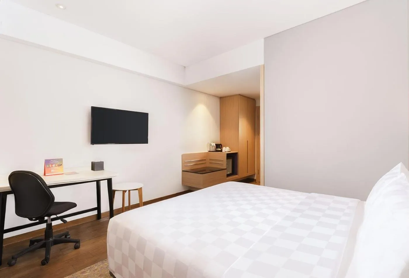 Bed in Swiss-Belinn Modern Cikande