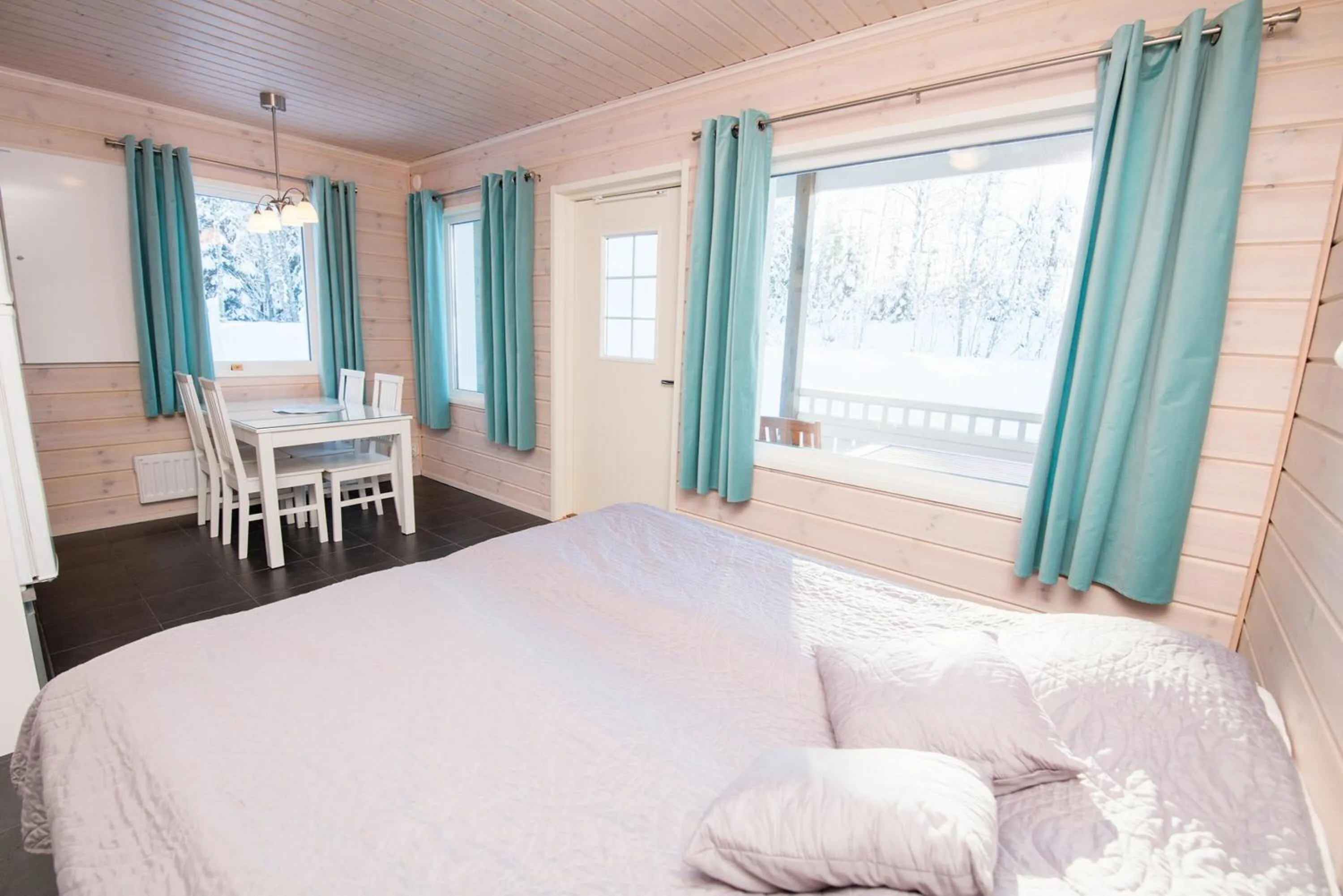Photo of the whole room, Bed in Kajaani Cottages