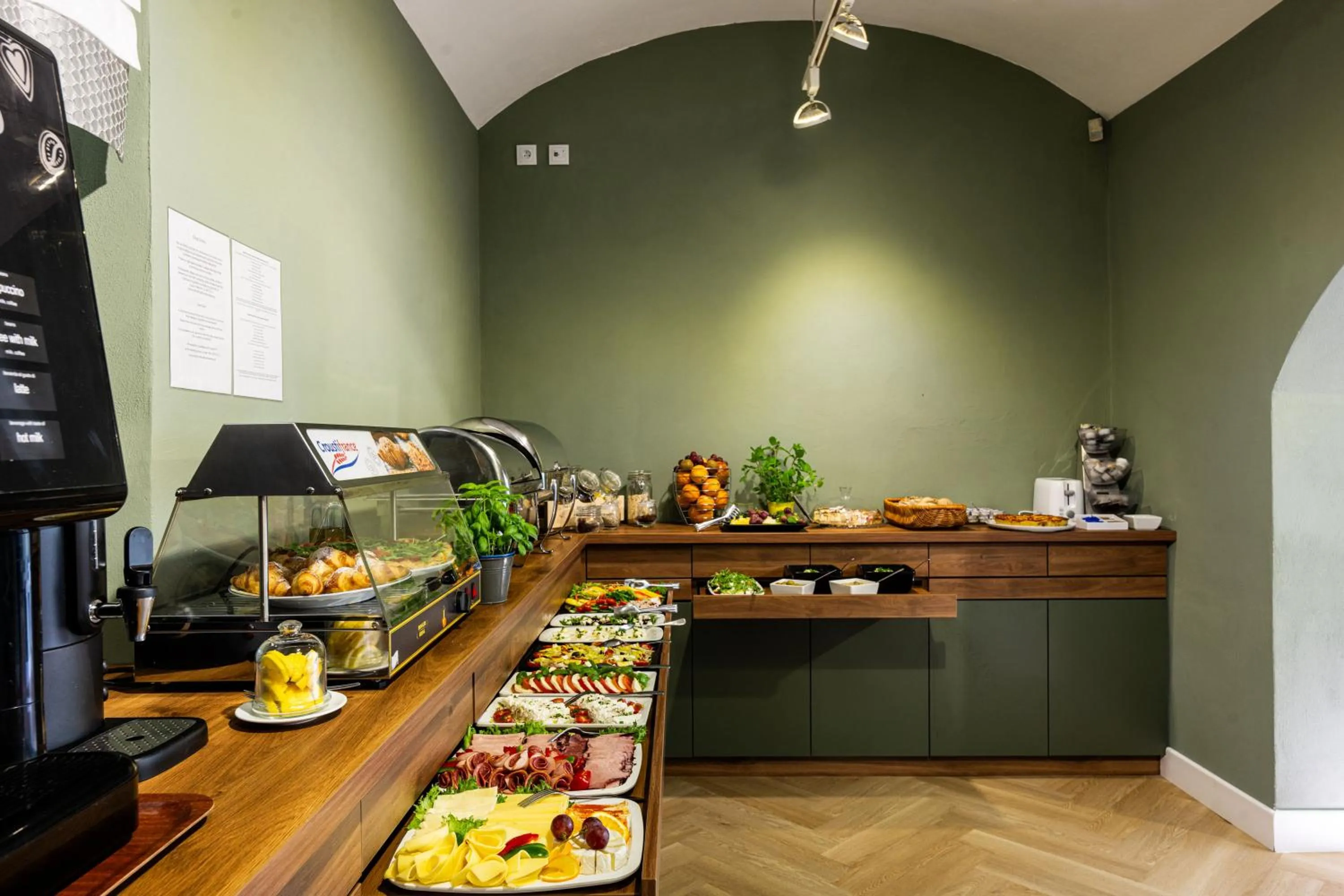 Breakfast in Home Aparthotel