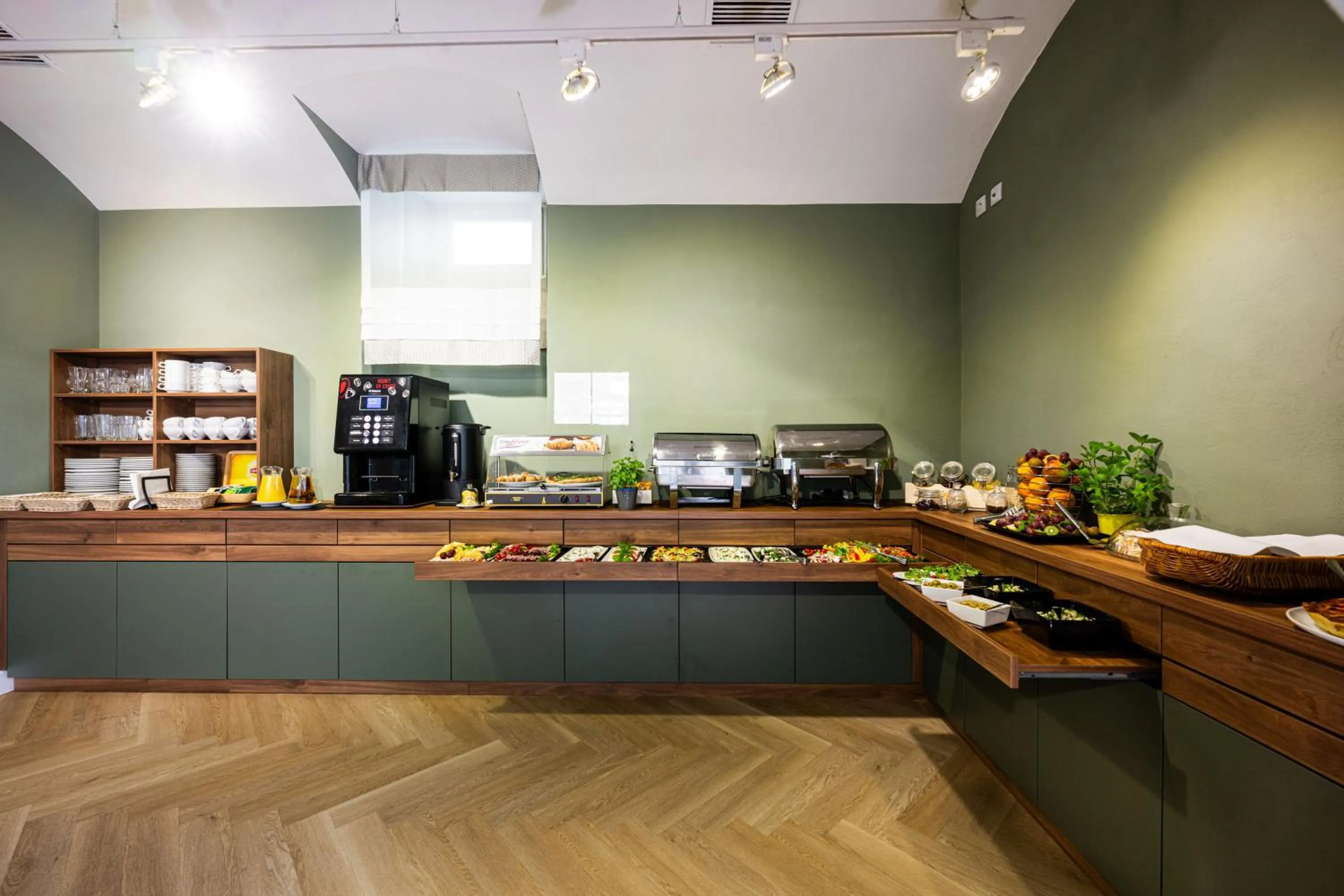 Breakfast in Home Aparthotel