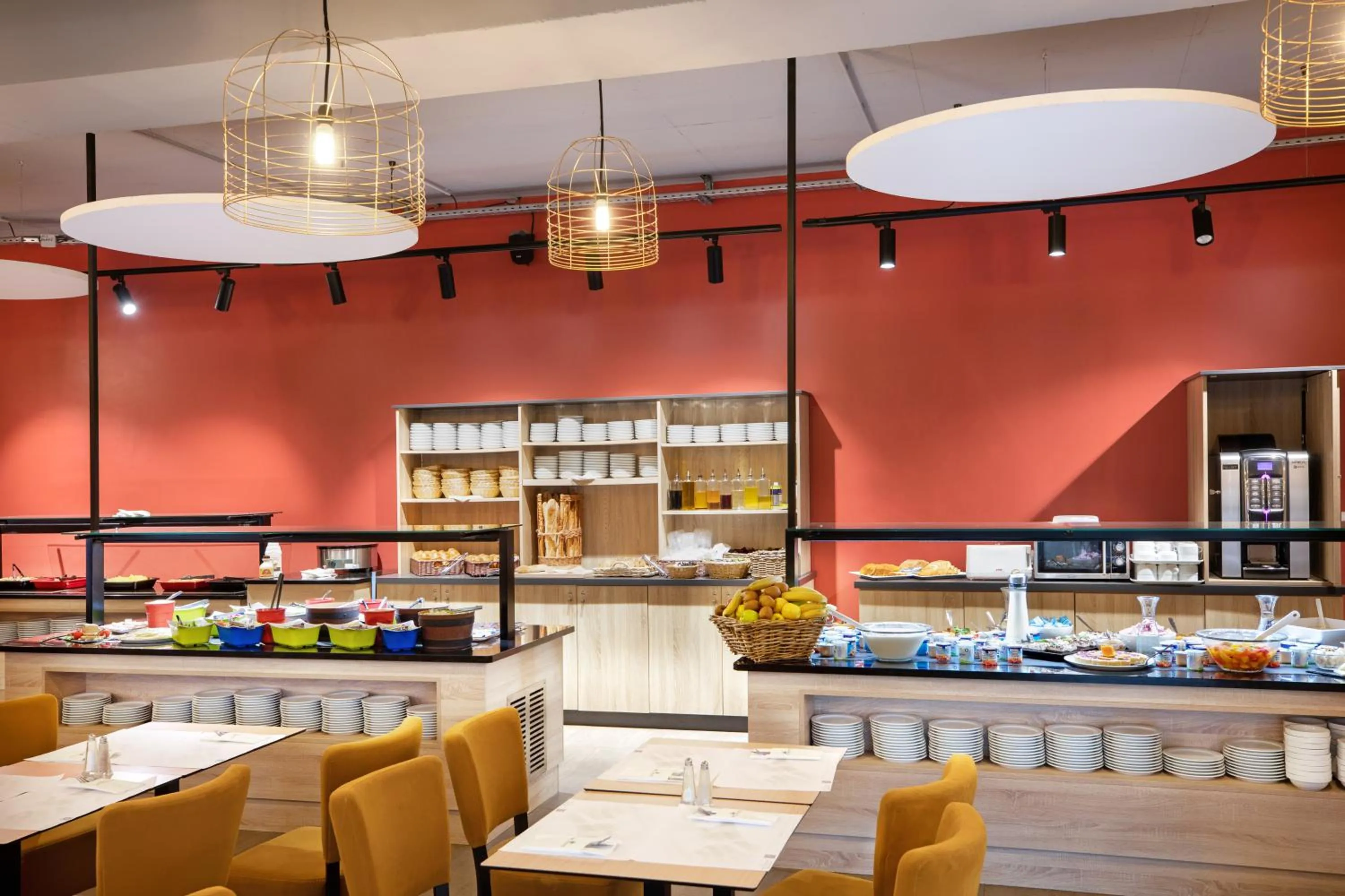 Restaurant/places to eat in SOWELL RESIDENCES Chênes Verts