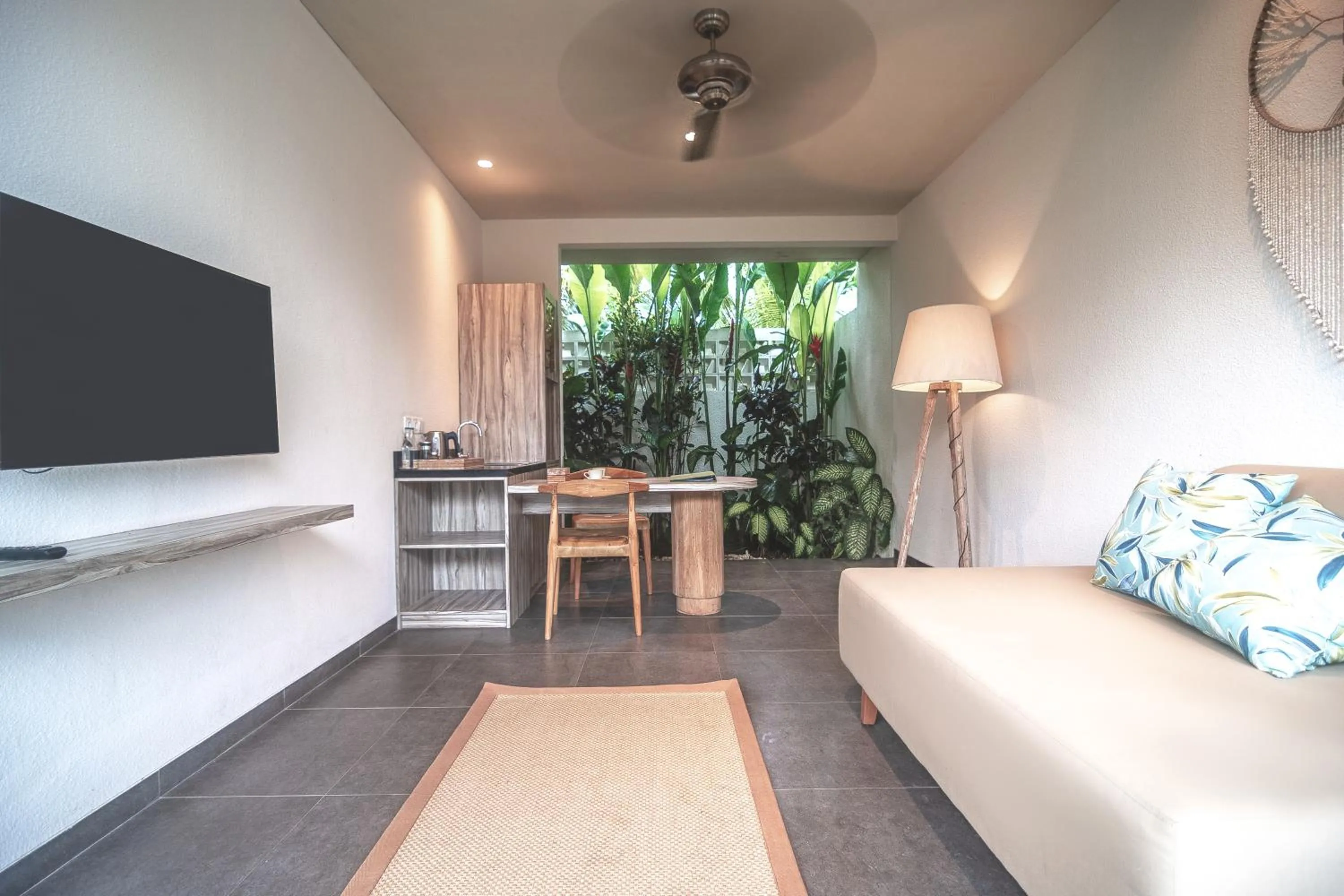 TV and multimedia in Daun Lebar Villas