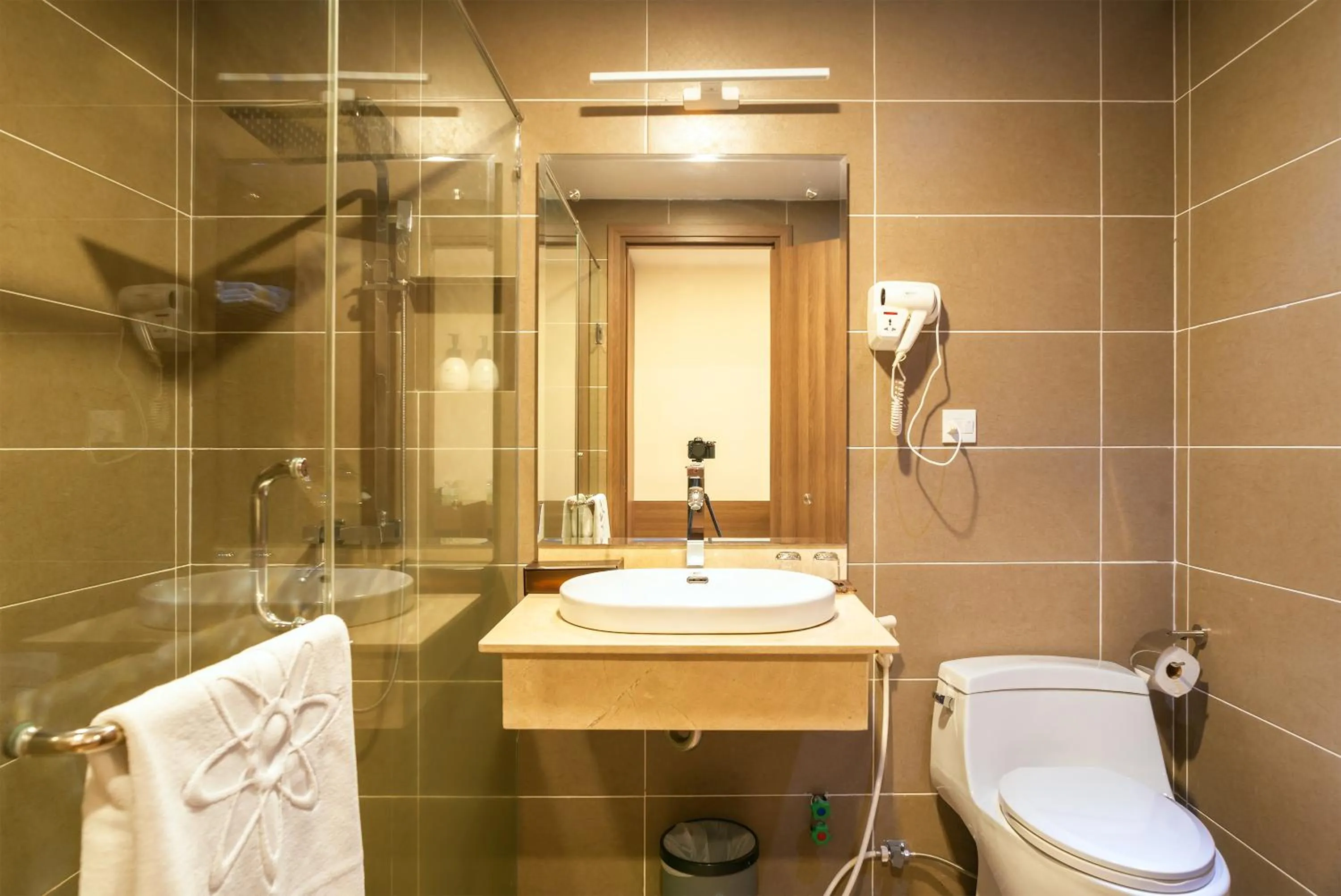 Shower in Orbit Hotel Nha Trang